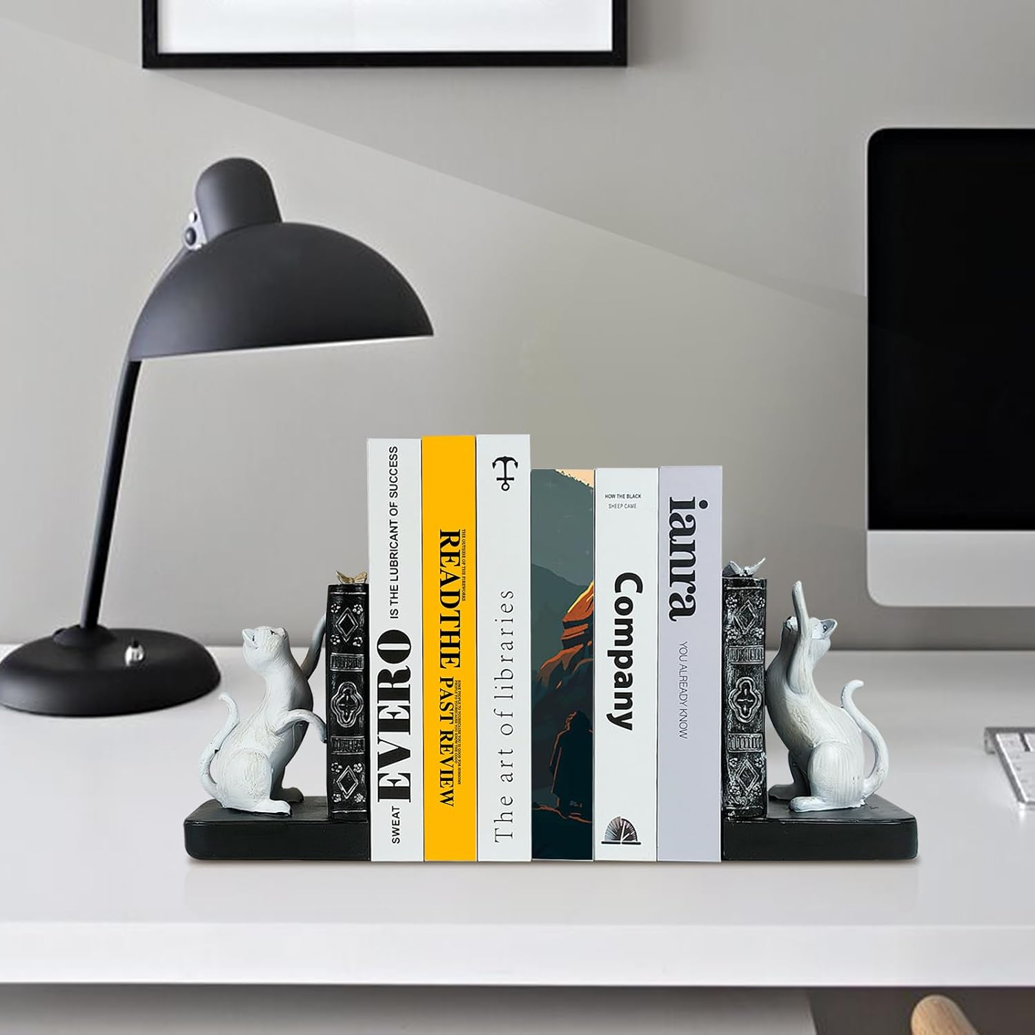 Decorative Bookends / Heavy Duty Resin Cat Bookends / White