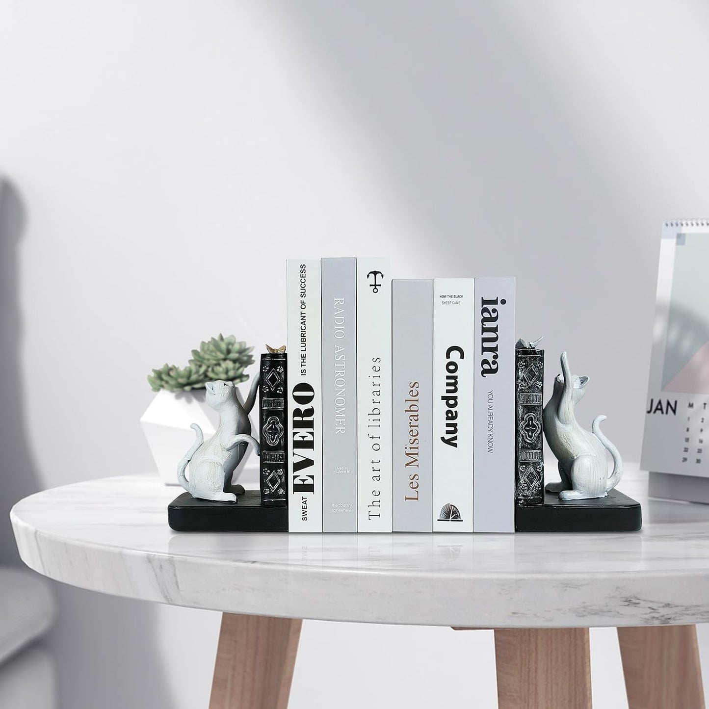 Decorative Bookends / Heavy Duty Resin Cat Bookends / White