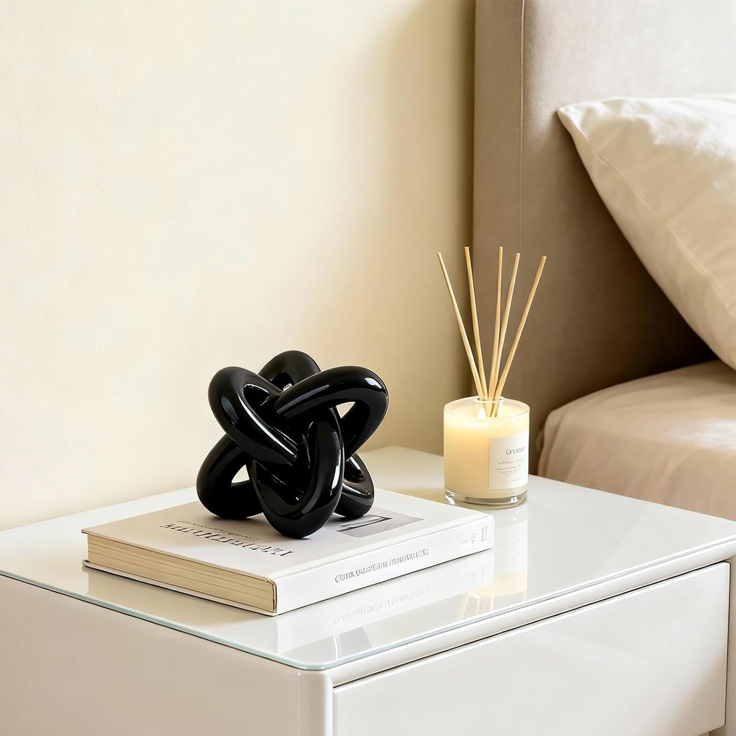 Triple Knot Statue / Black