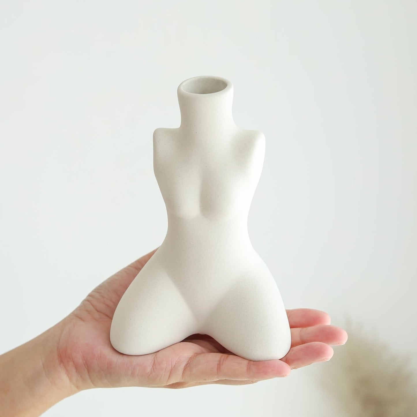Elegant Female Torso Ceramic Vase / Posey-sit
