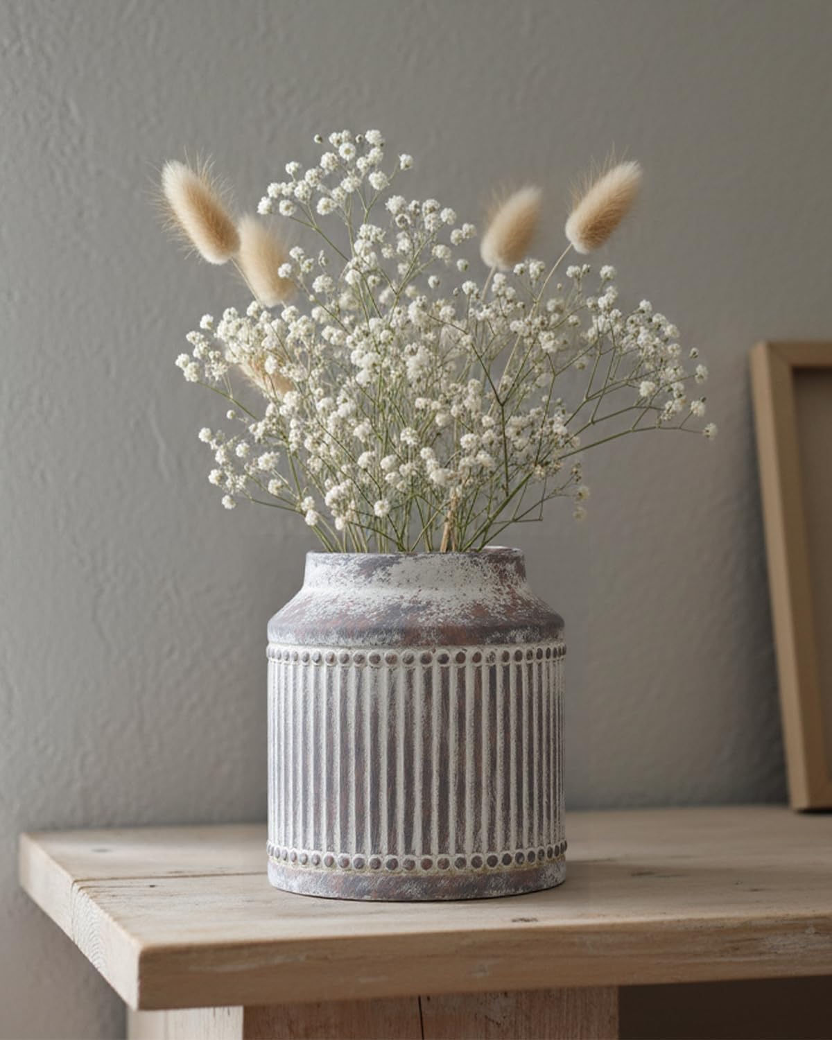 Ribbed Ceramic Vase / Gray / 7.32 Inch