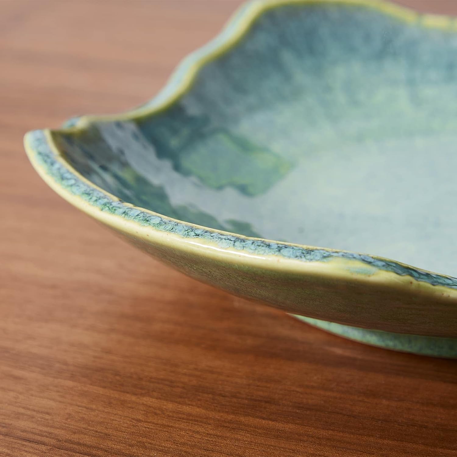 Modern Coffee Table Decor / Green