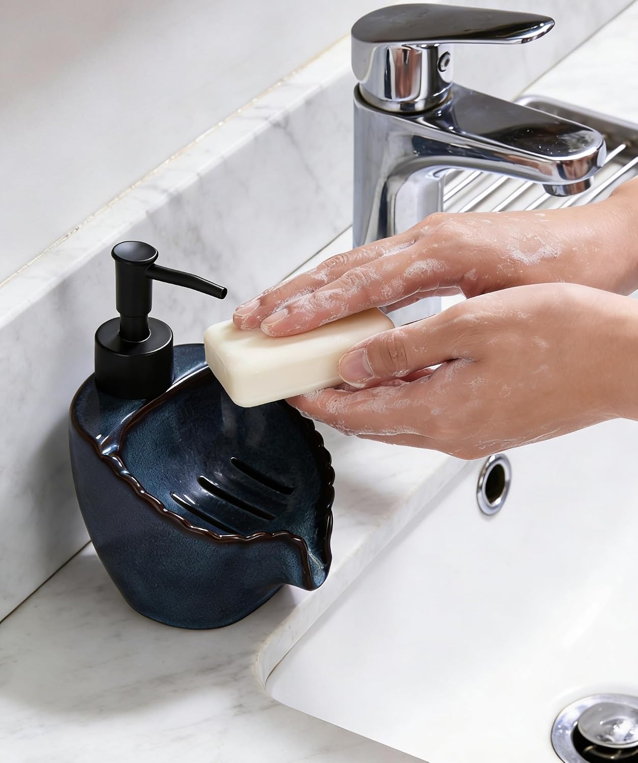Ceramic Soap Dispenser / Drainable Soap Dish 2