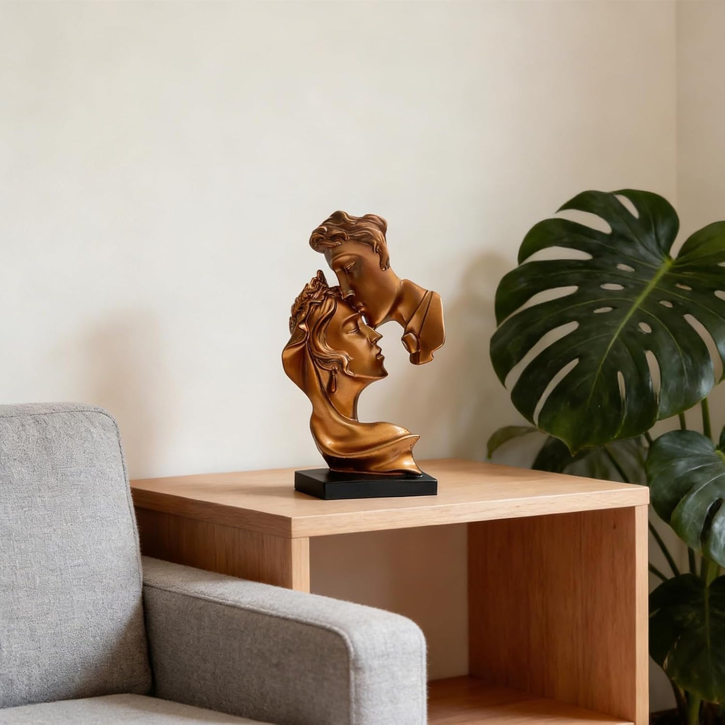 Abstract Art Couple Sculpture Home Furnishing Resin Statue Decoration Romantic Statue / Copper Red
