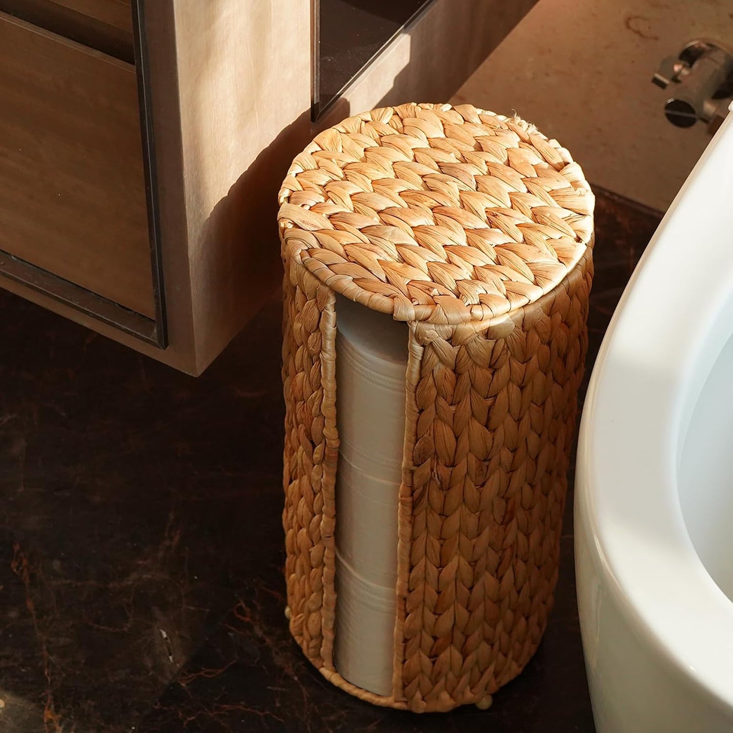 PINXIURY Water Hyacinth Paper Roll Holder, Wicker Toilet Paper Holder Stand for Bathroom, 3 Rolls of Toilet Paper