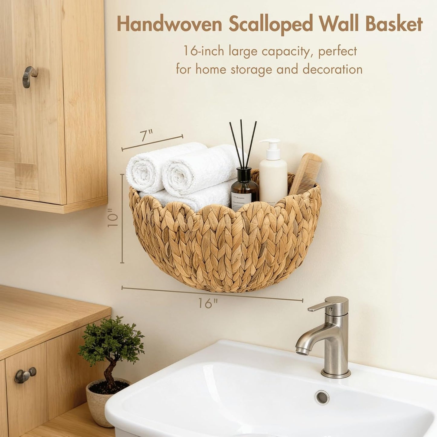 Large Scalloped Wall Basket / Natural / 16 x 7 x 10