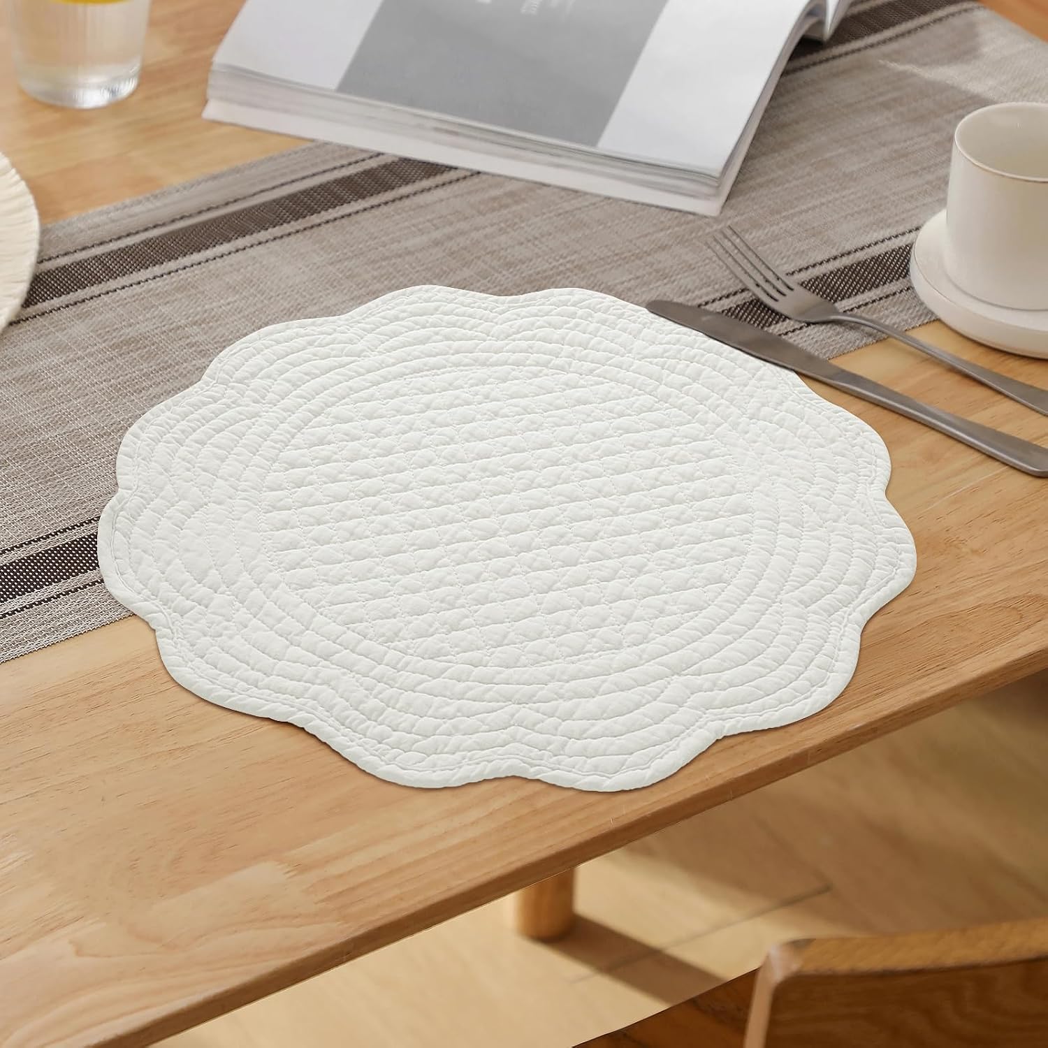 HOMBYS Quilted Placemats Set of 6 Washable Round Placemats for Kitchen Table-100% Cotton Fabric 14 Inch Round Table