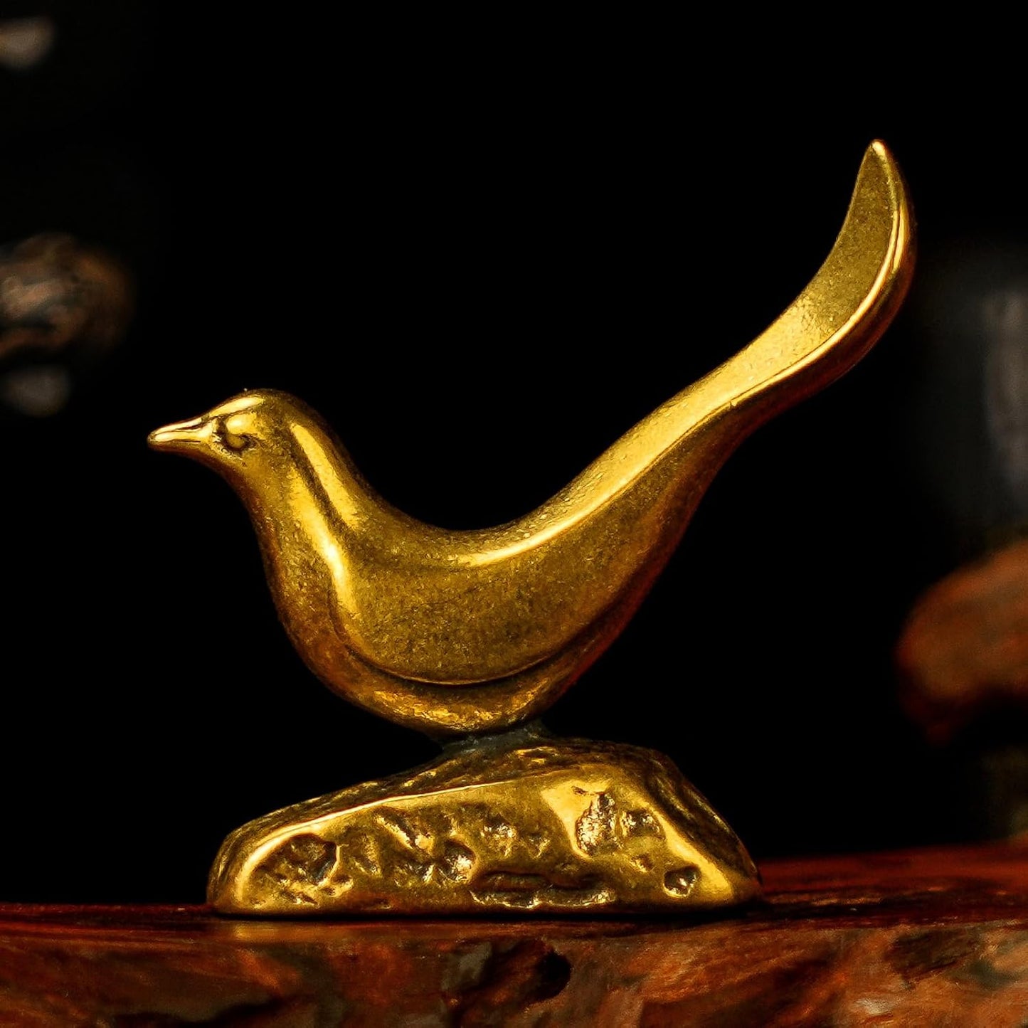 100% Pure Brass Handmade Figurine / Simple Bird
