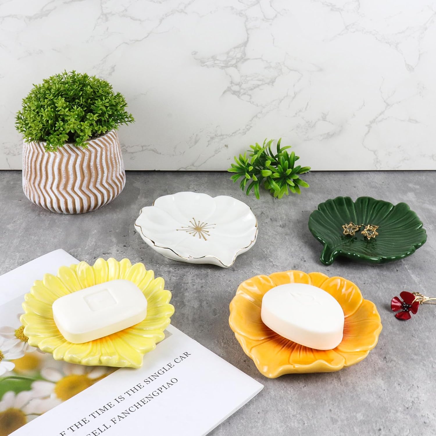 Self Draining Soap Dish Inspired by Daisy Flower Ceramic Waterfall Soap Dish Soap Savers / Yellow