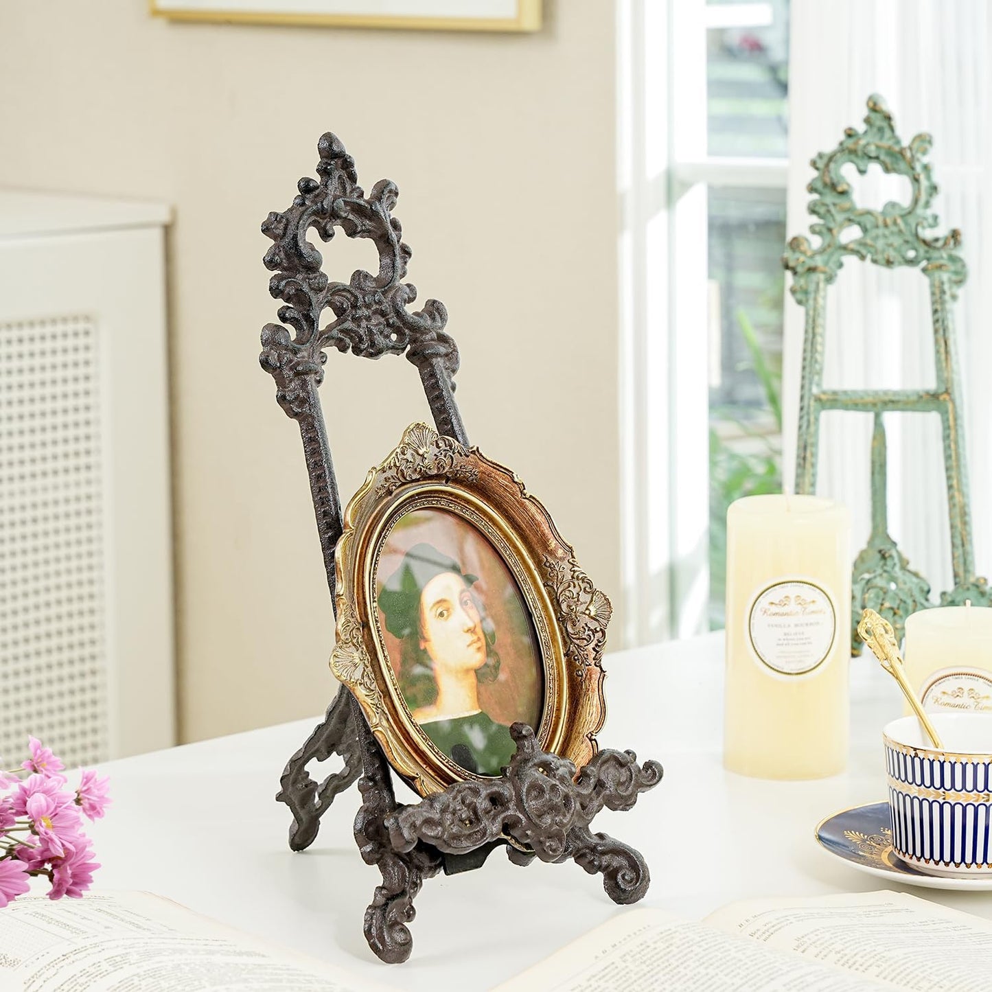 Sungmor Vintage Cast Iron Cookbook Stand, 15.5 Inches Tall Antique Brown | Small Ornate Easel Fleur De Lis Stand,Table