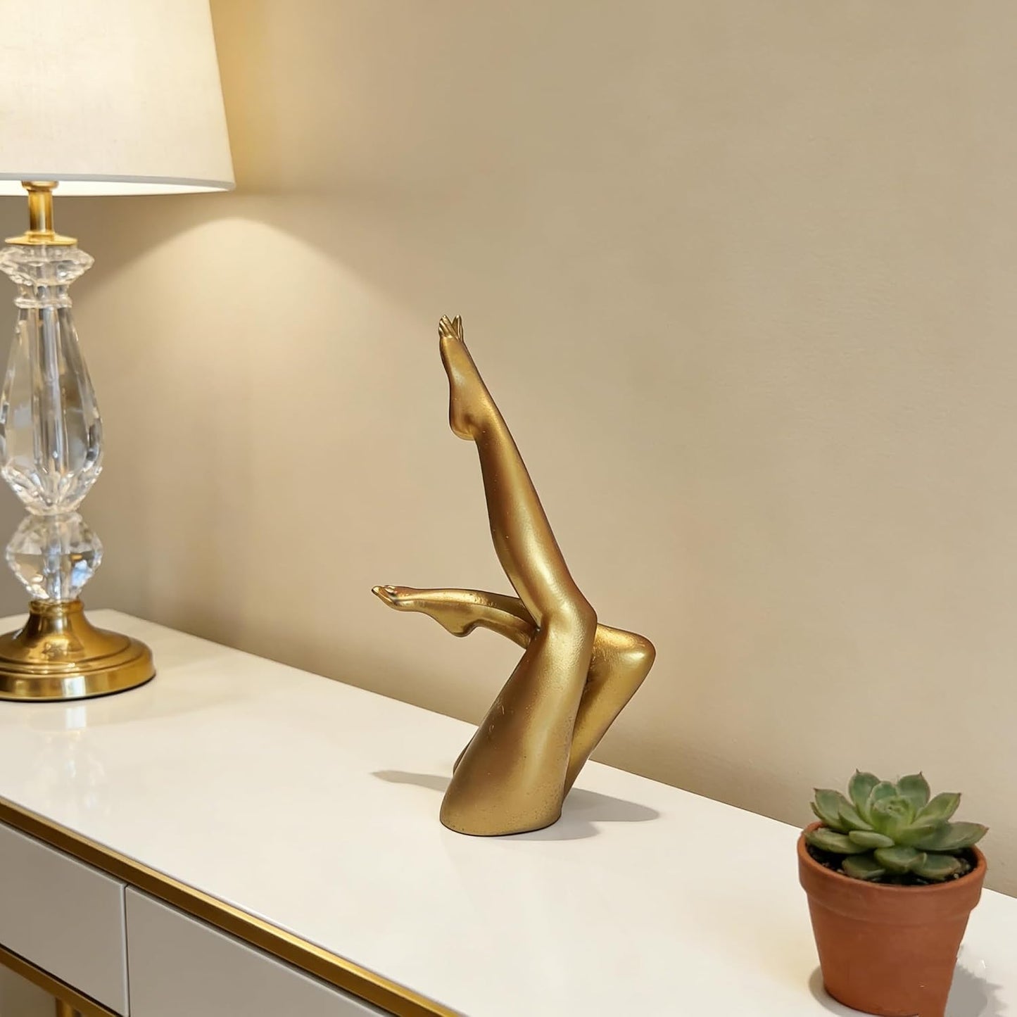 Elegant Legs Statues Living Room / Gold