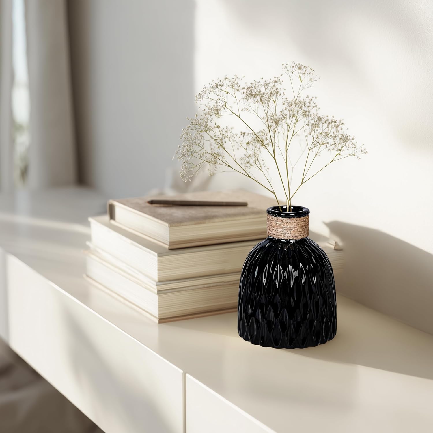 Ceramic Vase for Flowers / Black / 6 Inch