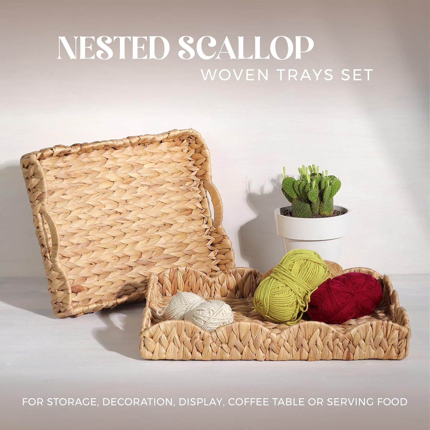 Scalloped Water Hyacinth Tray / Light Brown / 17 x 13 x 3