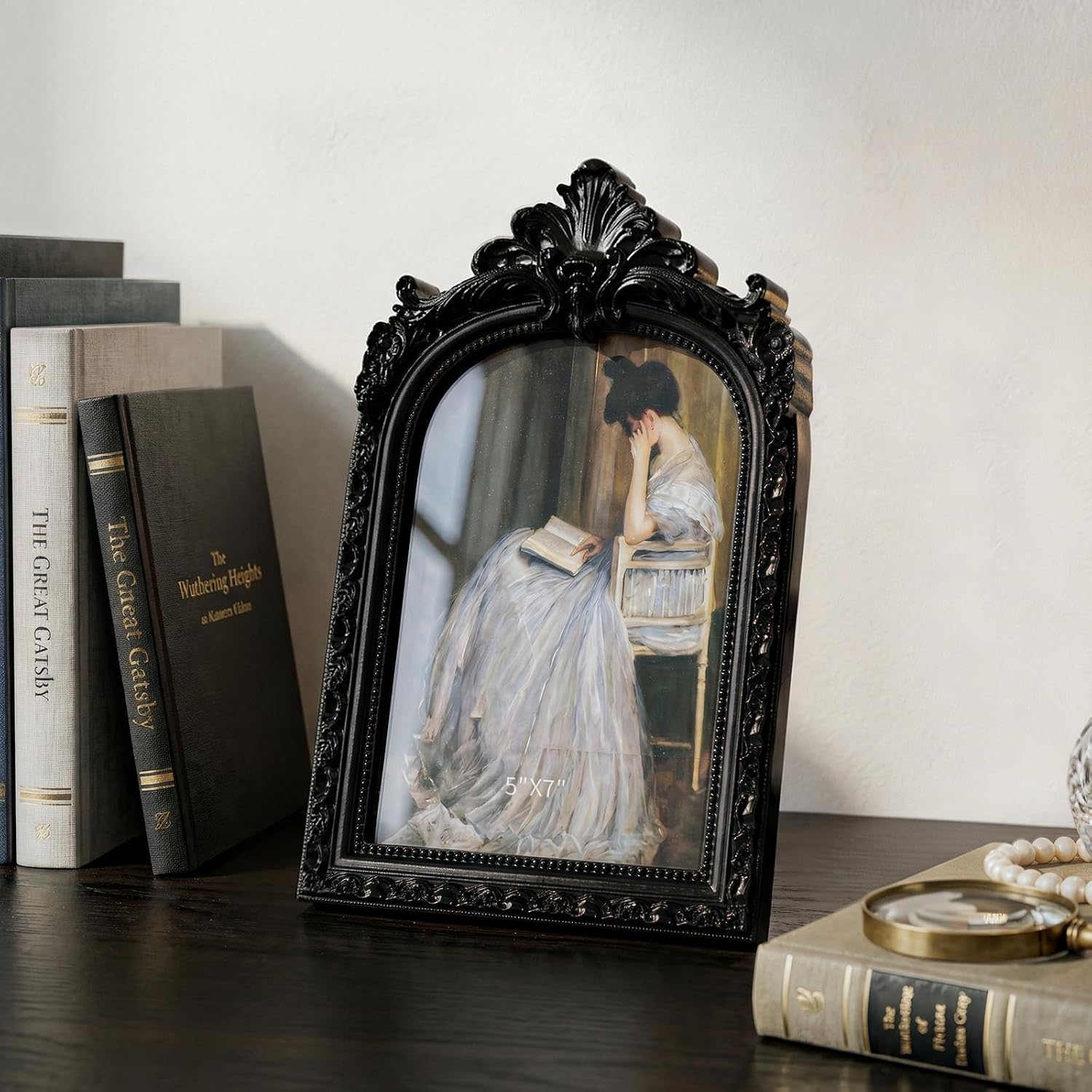 Vintage Picture Frame Black Frame / Black Arch / 5 x 7