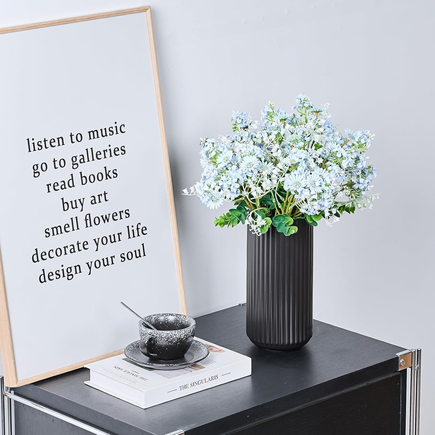 Black Ceramic Flower Vase for Pampas Grass / Ceramic Black / 8 Inch