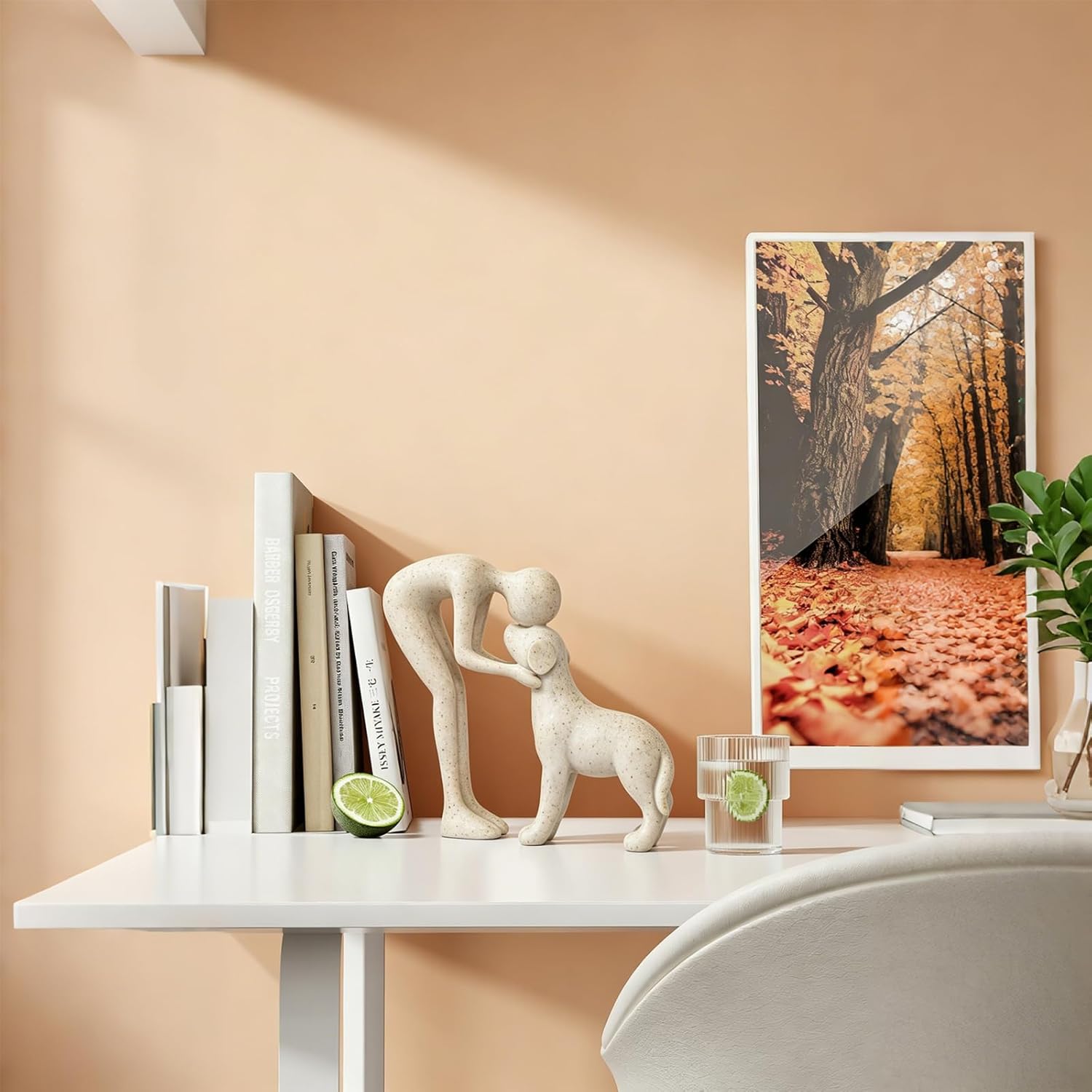 Head-to-Head Intimate Figurine Decoration / Sandstone