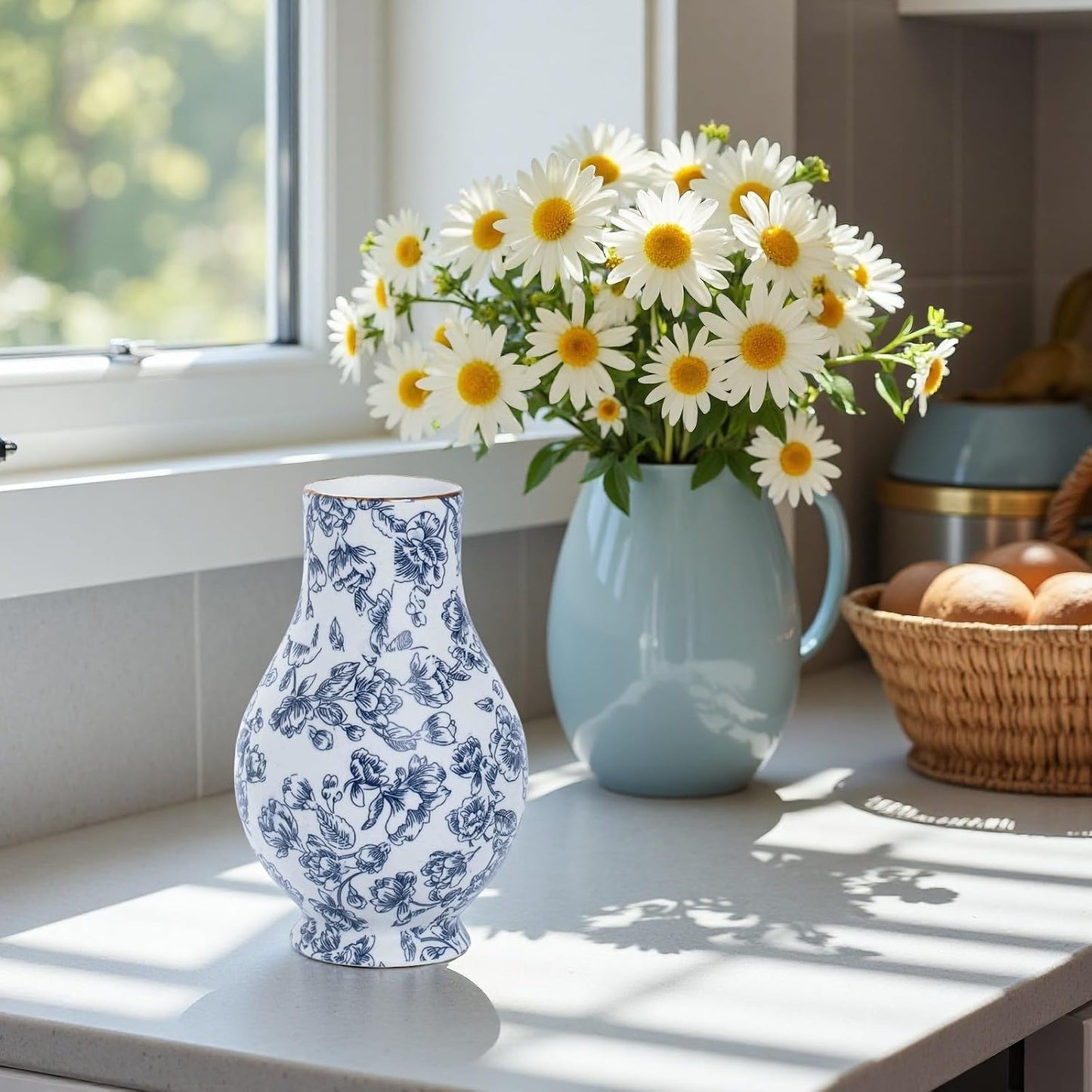 Vintage Ceramic Flower vase / Blue and White-02 / 9 Inch