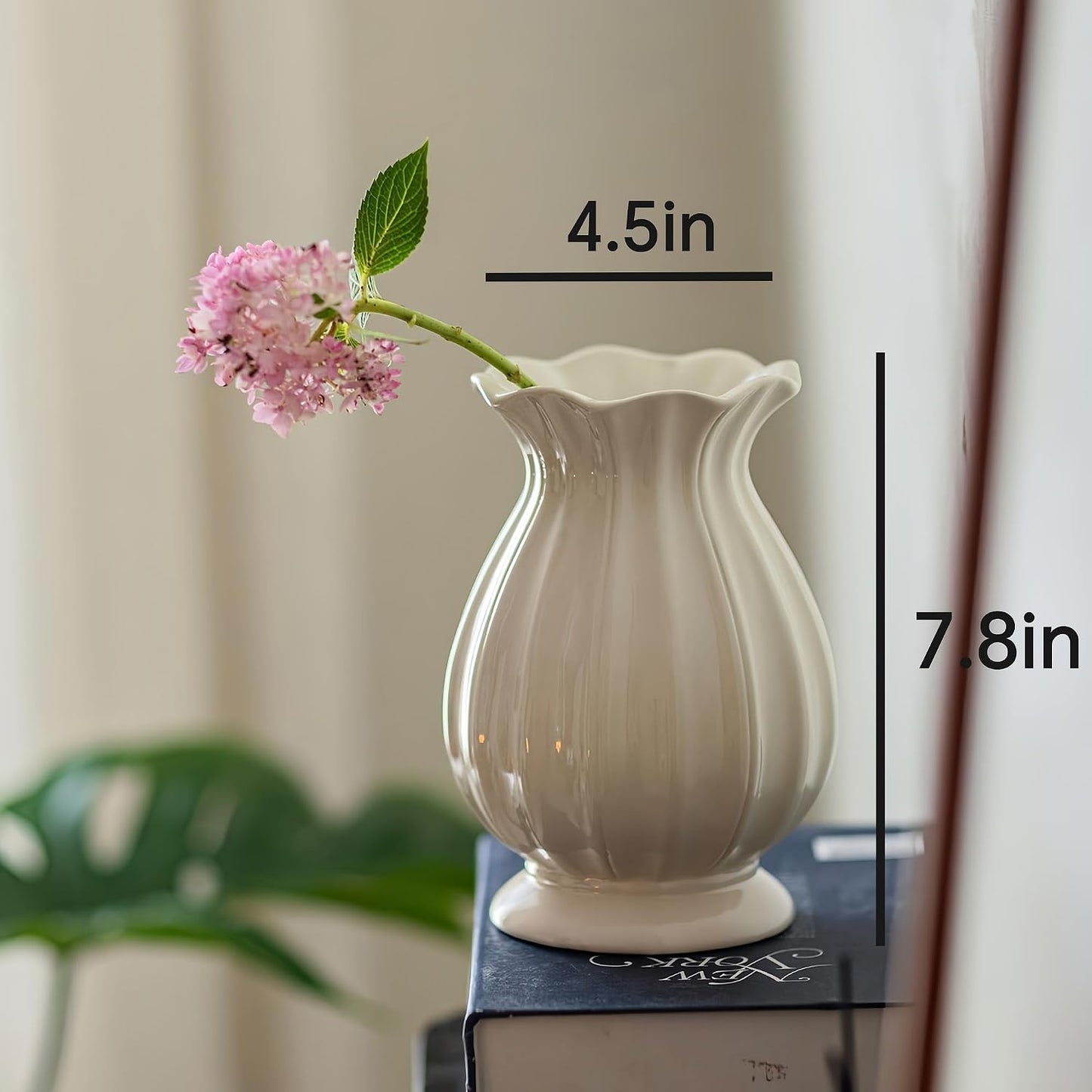 White Ceramic Vase / White-1