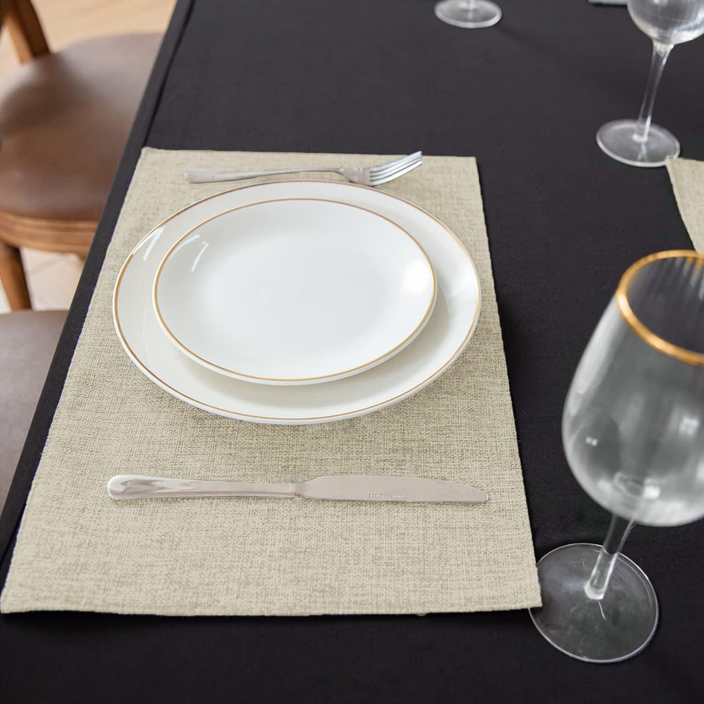 Cloth Placemats Set of 8, Linen Type Fabric Placemats Machine Washable Heat Resistant Placemats Wrinkle Free Thick