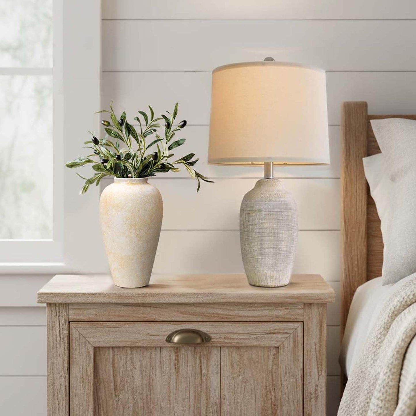 Rustic Decorative Vases / Farmhouse Cream-9.2 / 9.2 Inch