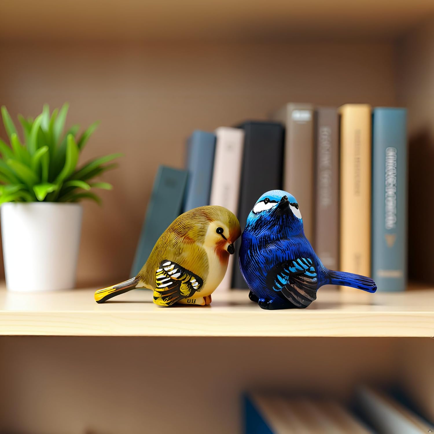 Resin Bird Figurines / Set of 2