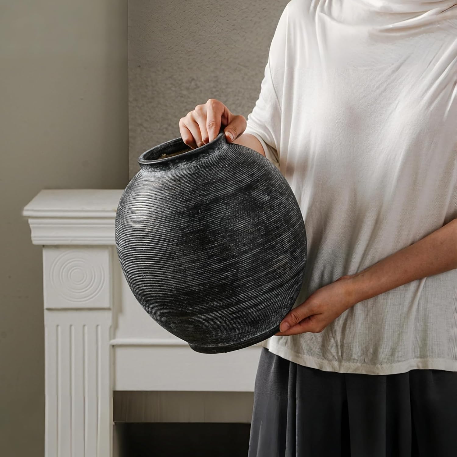 Farmhouse Table Vase / 10.8"-oval / Deep Charcoal Black-10.8