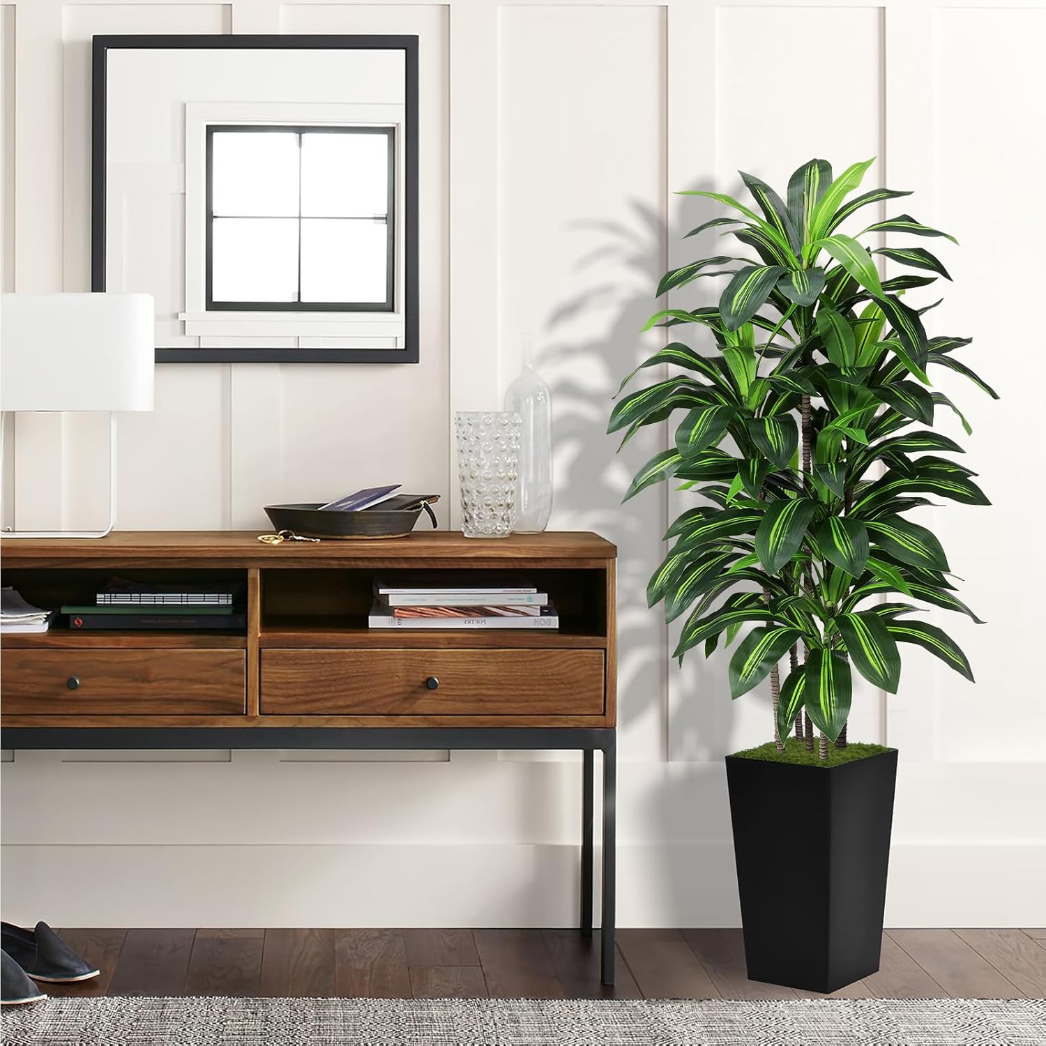 Faux Yucca Tall Fake Floor Plant in Pot / Black / 5ft / 5 Inch