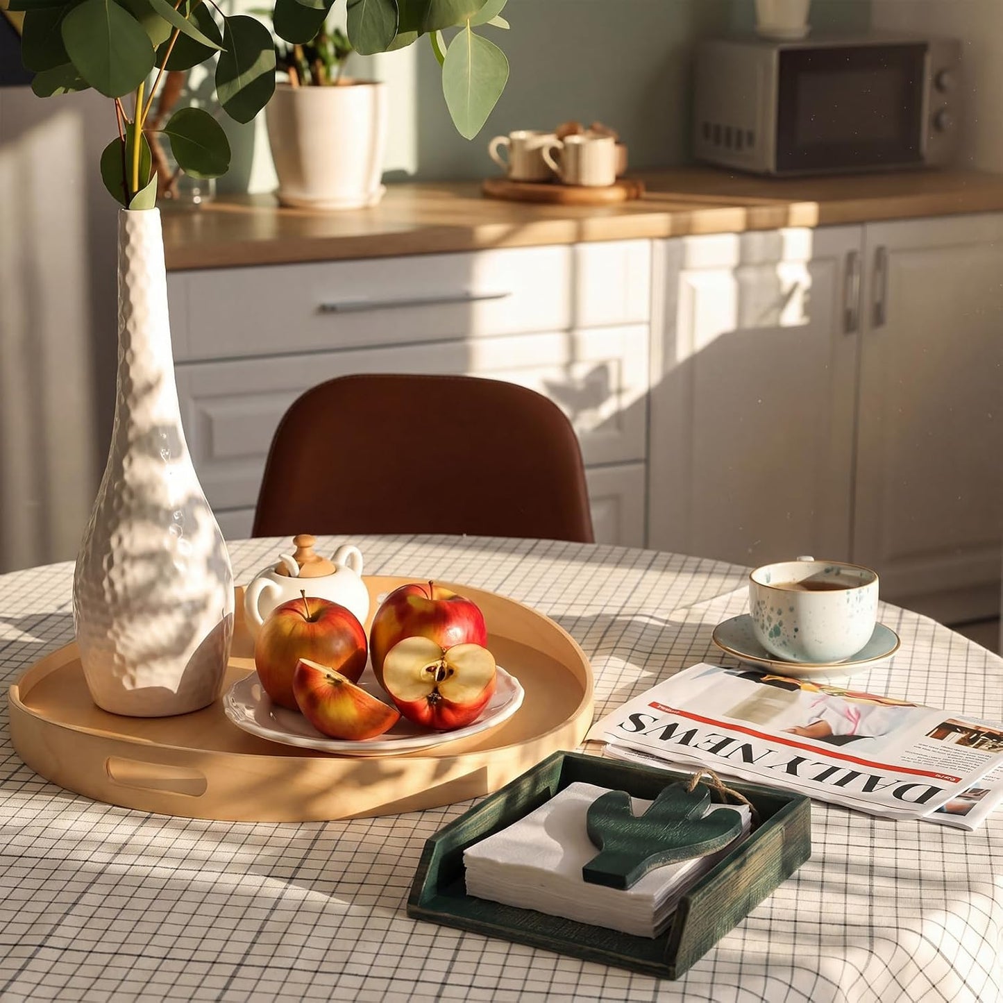 Wooden Lunch Napkin Holder / Green / 7 x 7