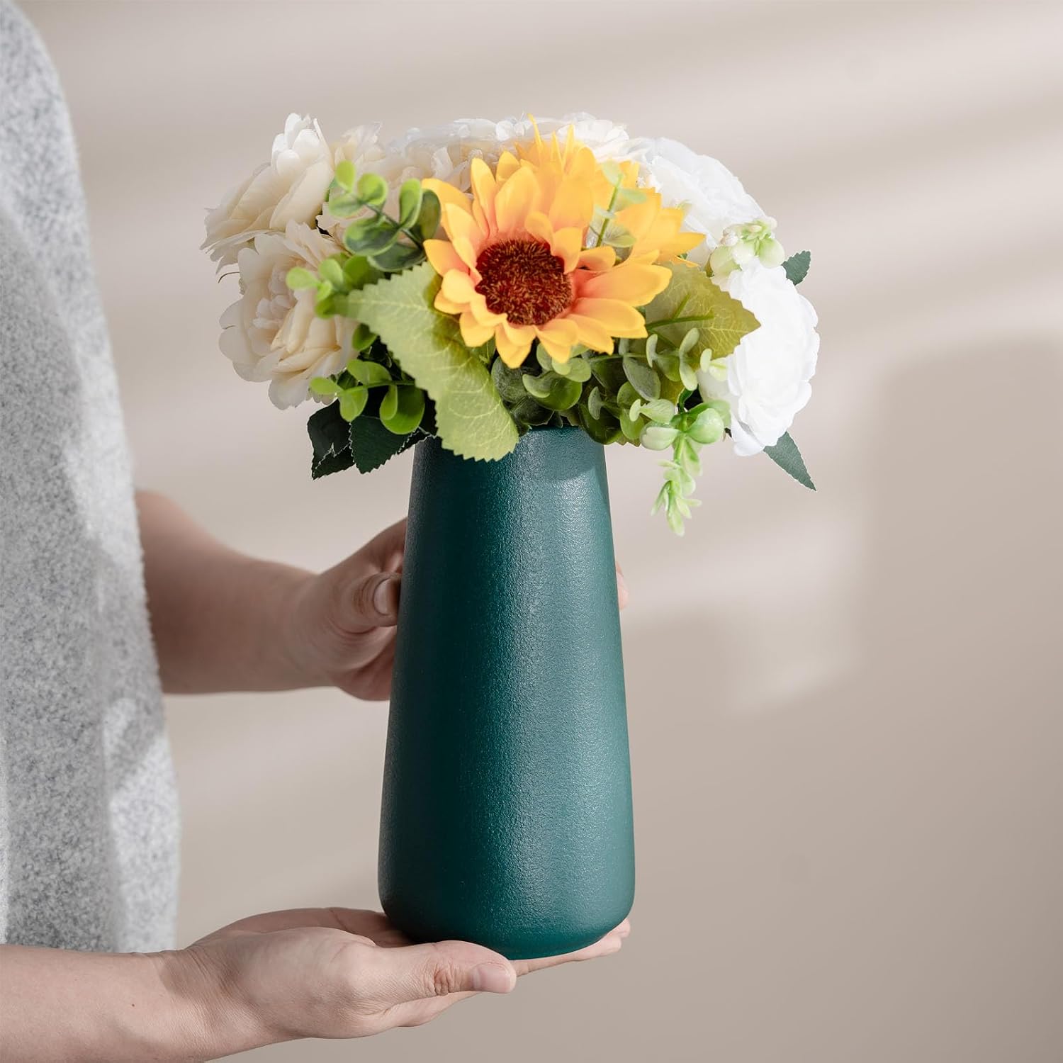 8" Ceramic Flower Vase / Green / Big