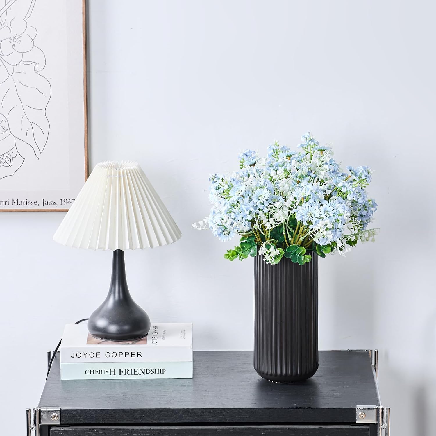 Black Ceramic Flower Vase for Pampas Grass / Ceramic Black / 8 Inch