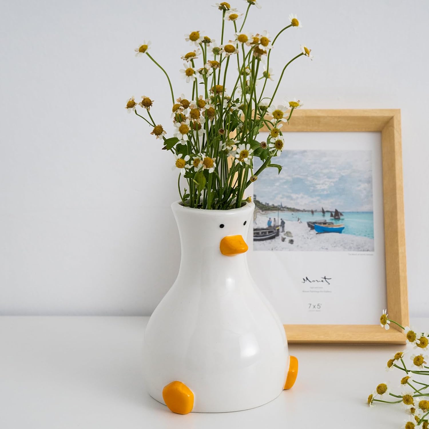 Modern Flower Vase / Duck-vase / White