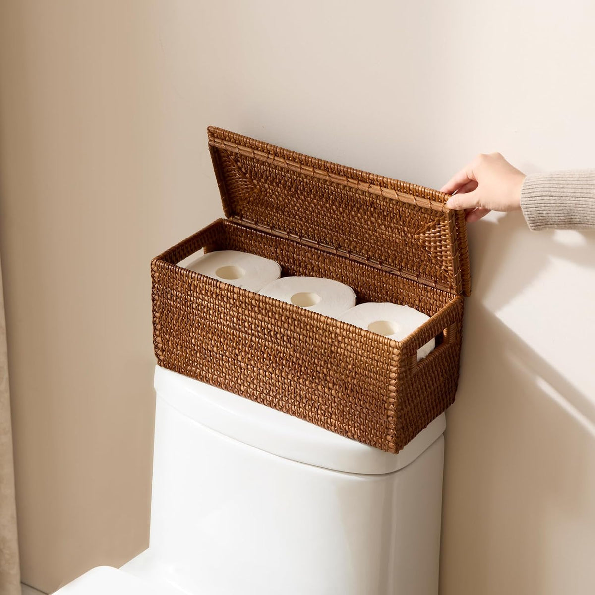 YANGQIHOME Toilet Paper Basket, Rattan Toilet Tank Basket for Bathroom, Wicker Baskets with Lid for Storage, Brown