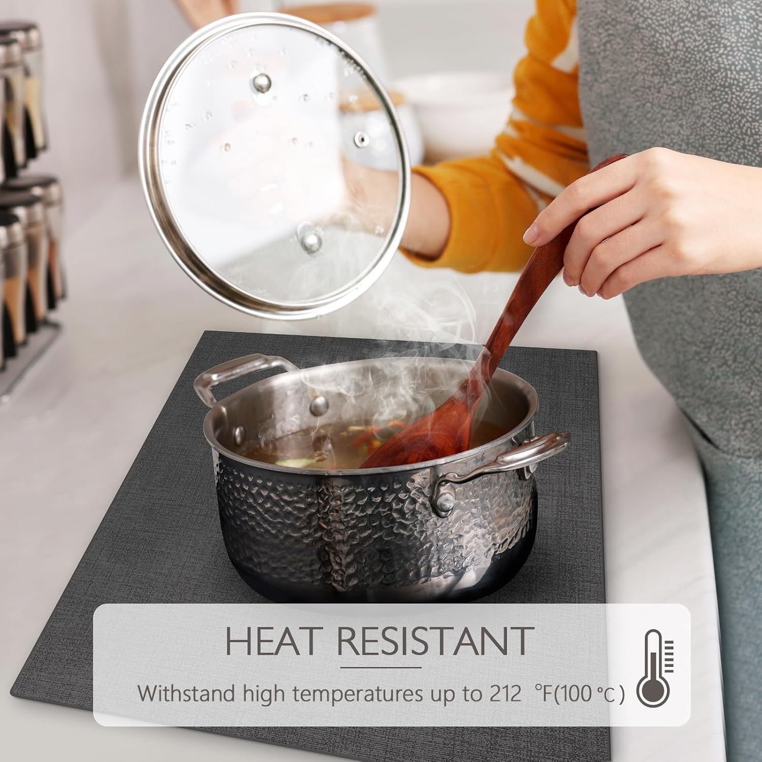 Faux Leather Placemats Set of 8 Washable PU Table mats for Kitchen Table - Heat Resistant, Waterproof, Easy Clean, Anti