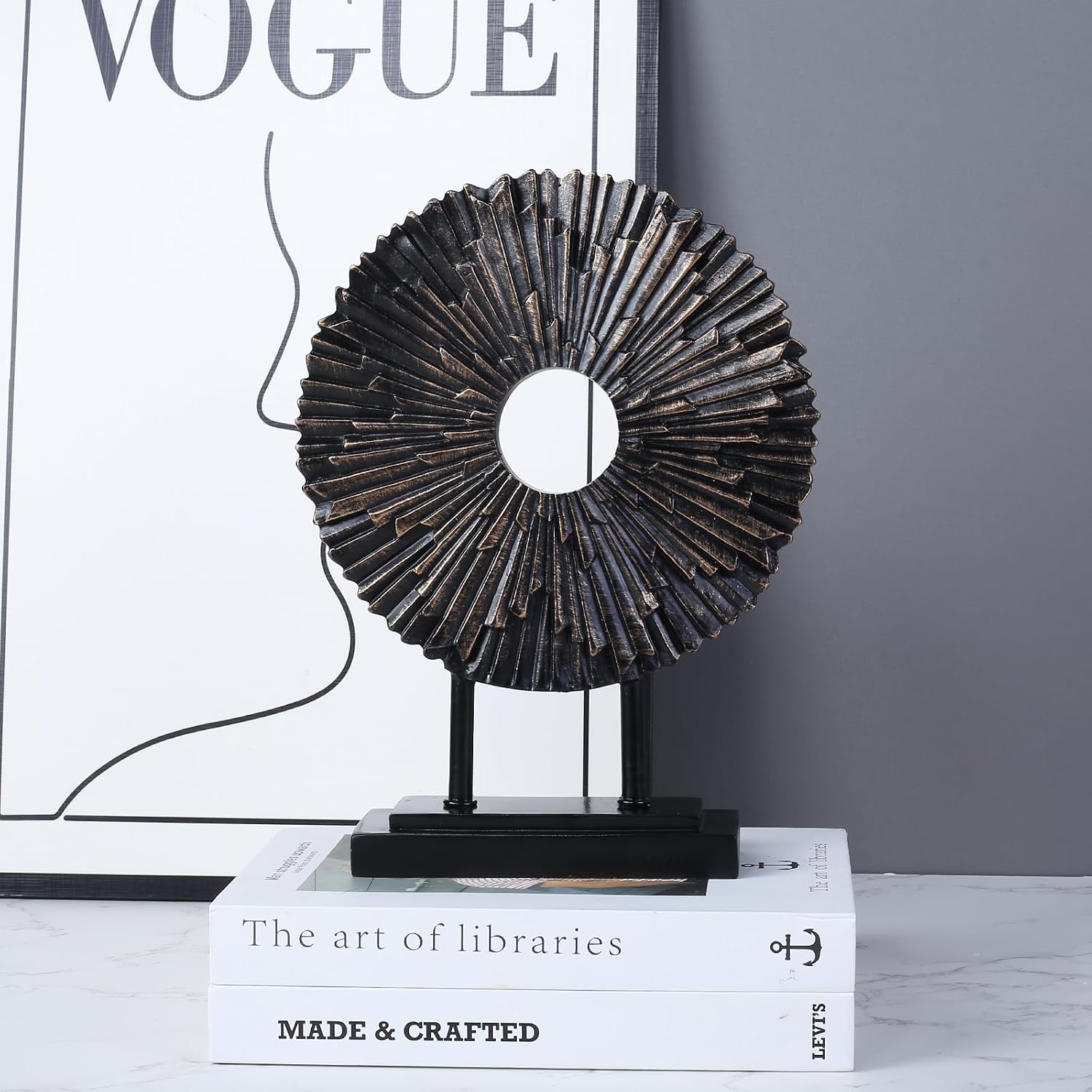 Minimalist Round Statue Above Cabinet Decor Kitchen / Black