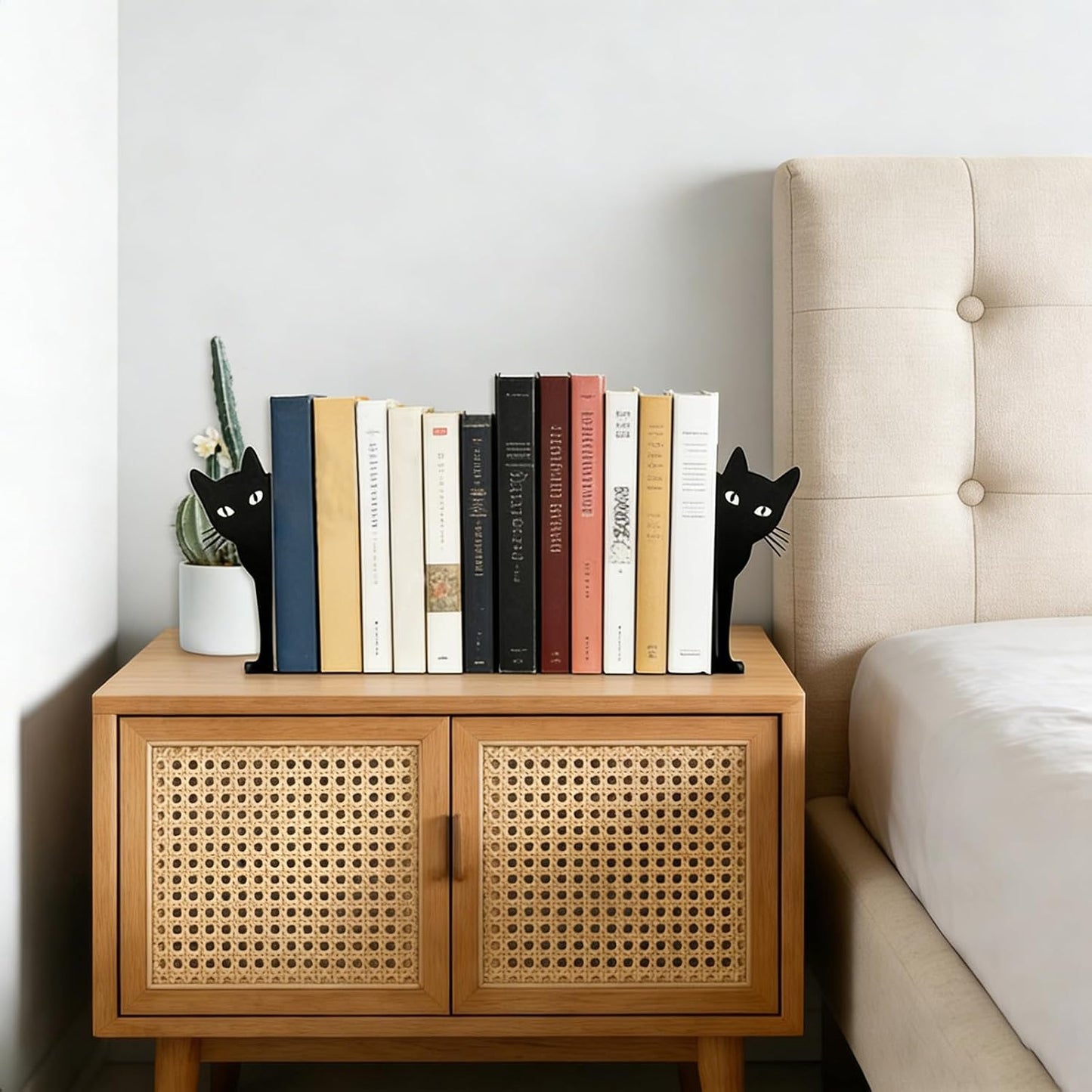 Metal Decorative Book Ends / Peekaboo Cat / Black