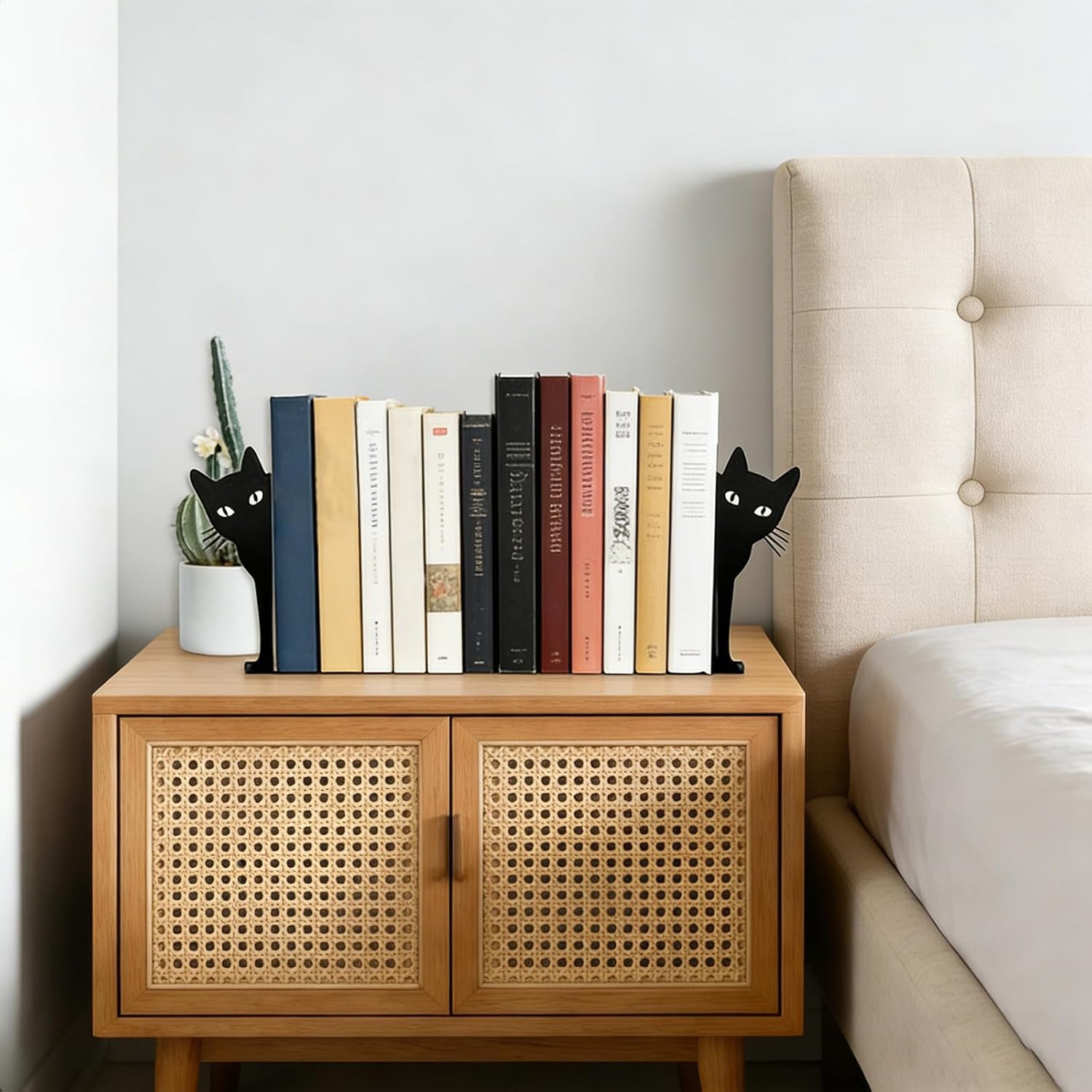 Metal Decorative Book Ends / Peekaboo Cat / Black