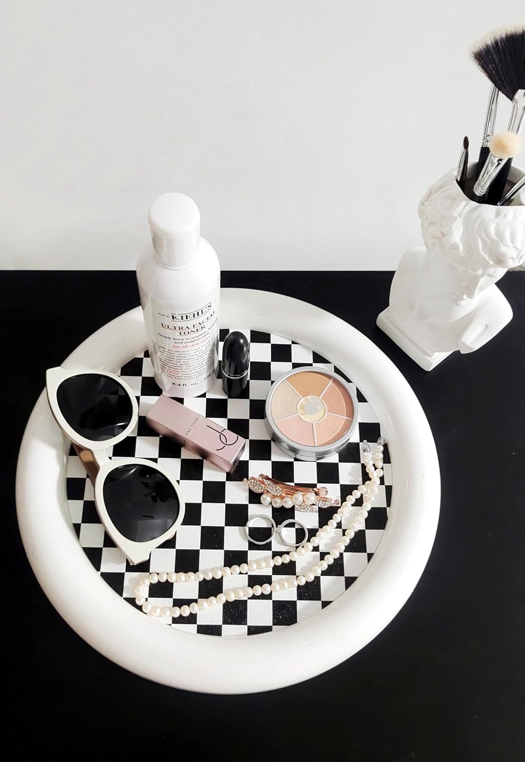 Checkered Decorative Tray / Round White Checkered