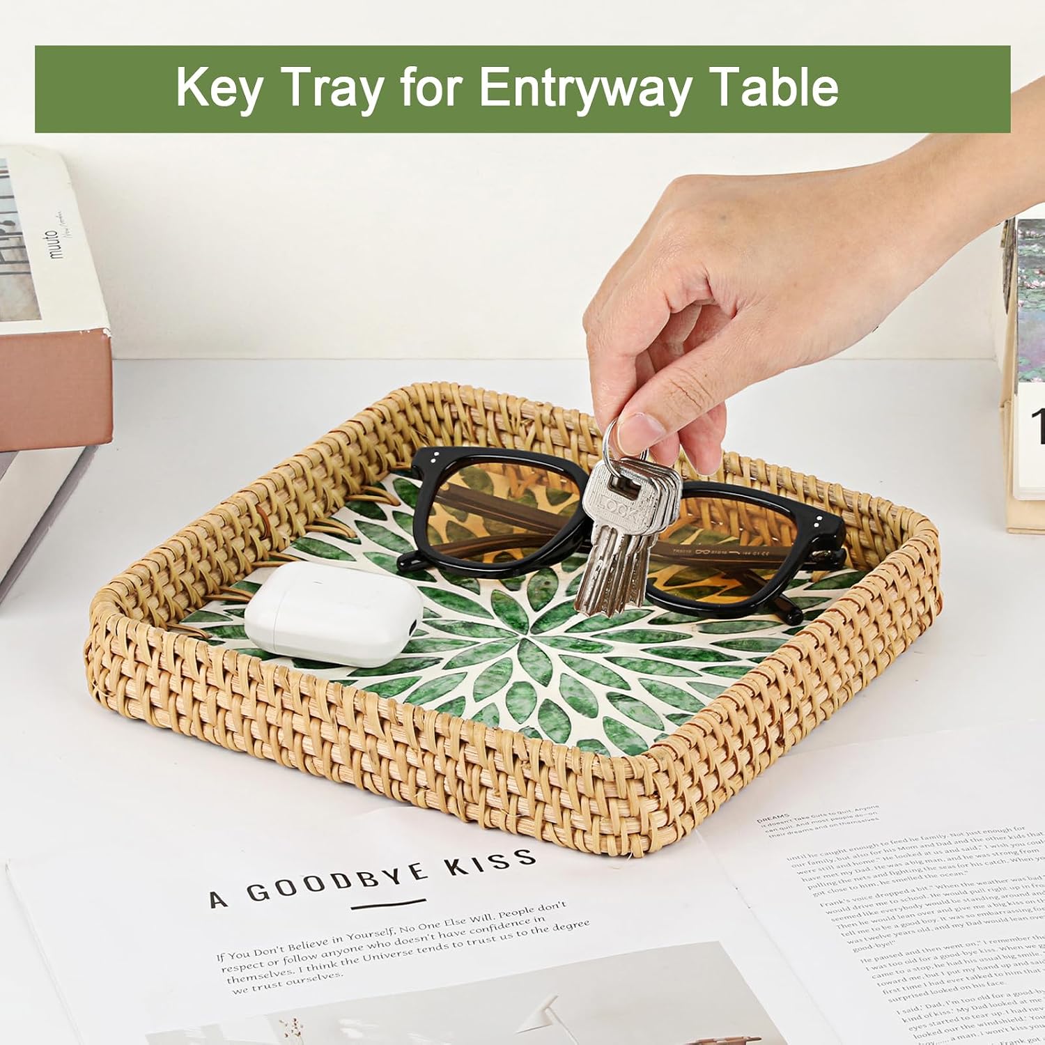 Woven Key Basket for Entryway Table Wicker Basket Tray Key Holder / 8.3 x 8.3 x 1.6 / Green