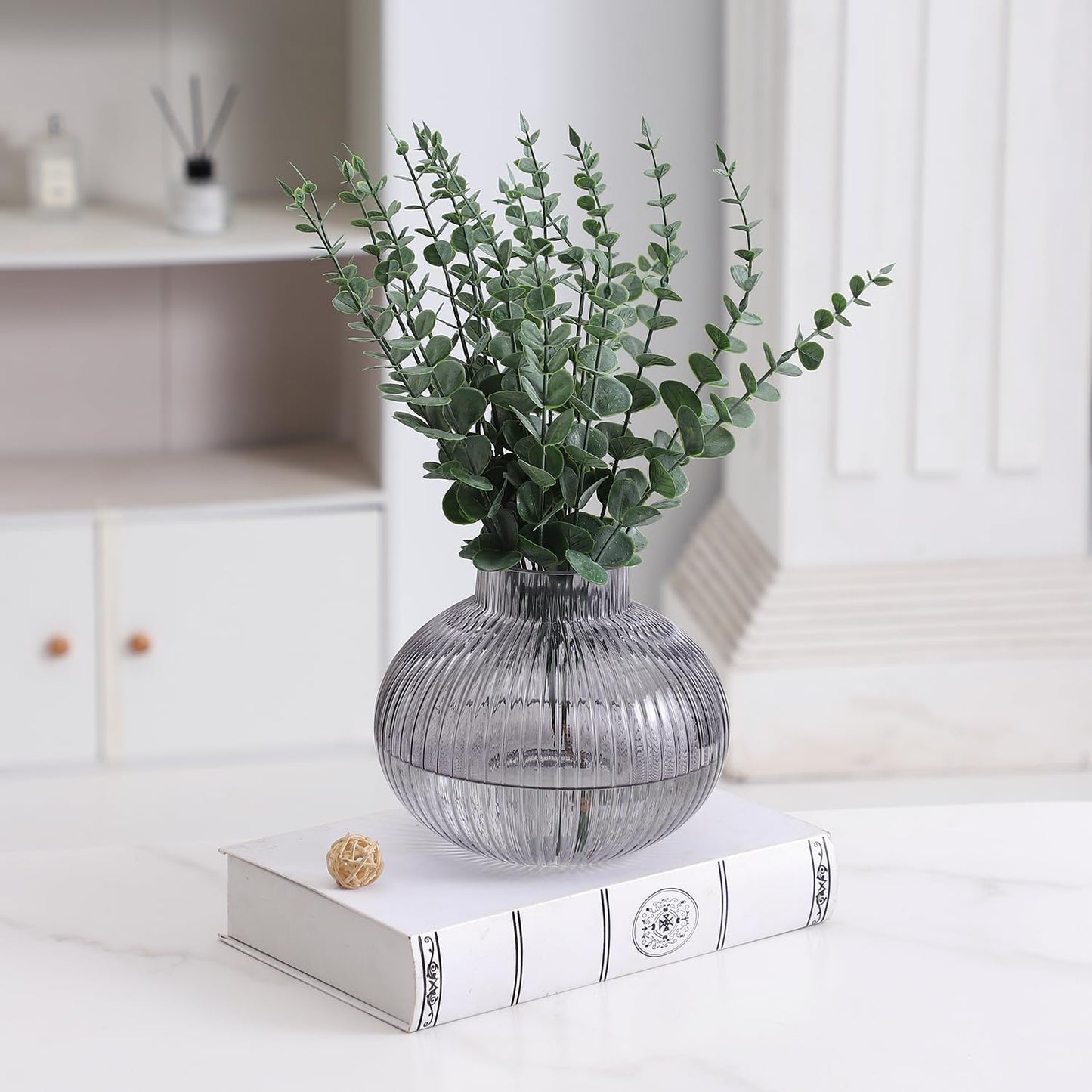 Black Glass Vase for Tulips / Gray / Round 6 Inches