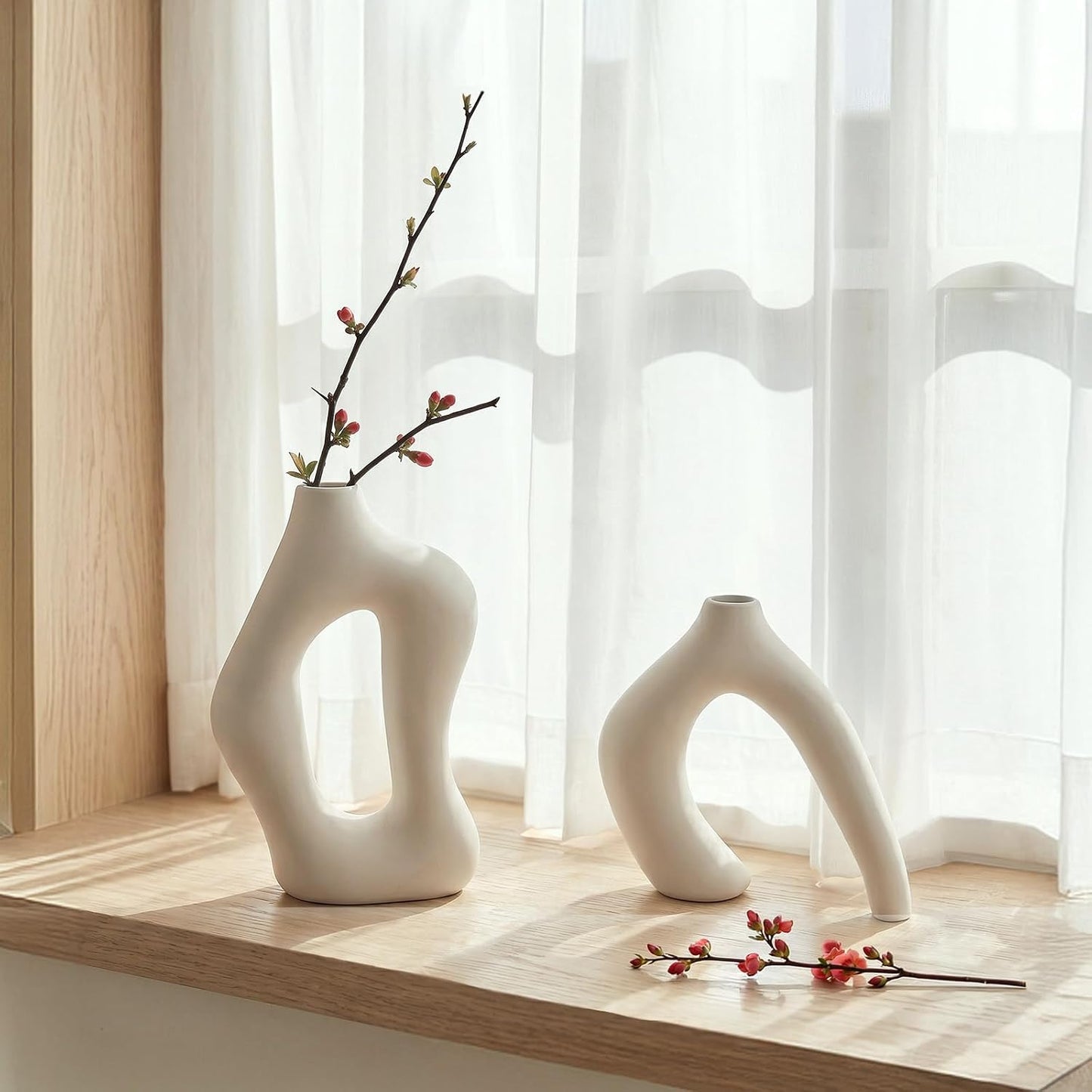 Hollow Ceramic Vase / White / Set of 2