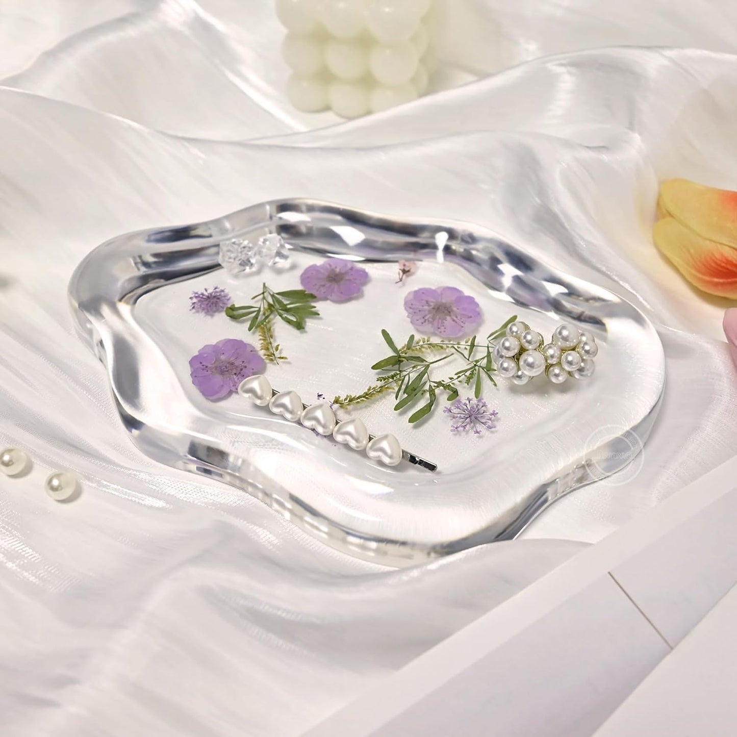 Resin Dried Pressed Flowers Decorative Jewelry Tray Trinket Dish Cloud Vanity Plate / Purple Flower