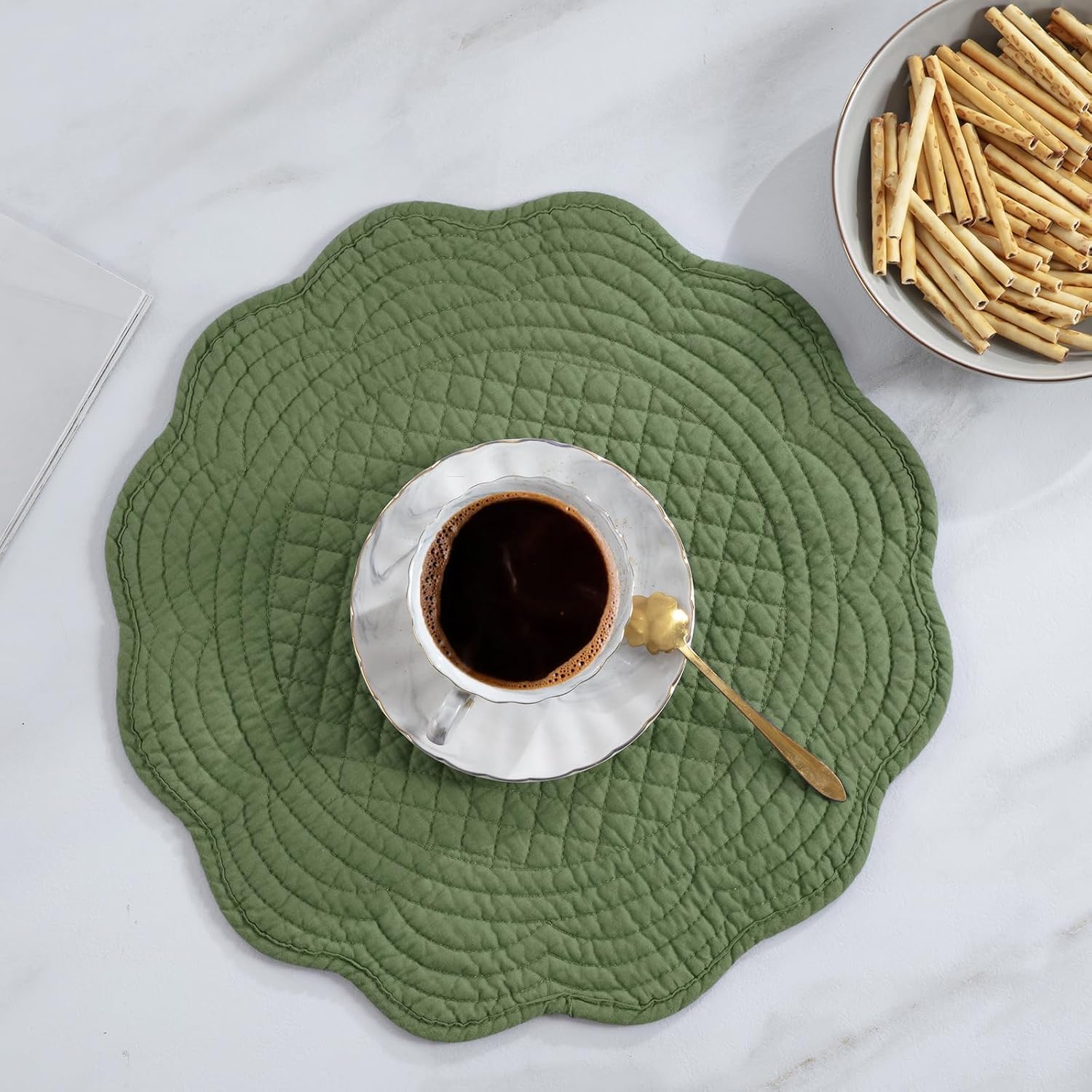 HOMBYS Quilted Placemats Set of 6 Washable Round Placemats for Kitchen Table-100% Cotton Fabric 14 Inch Round Table