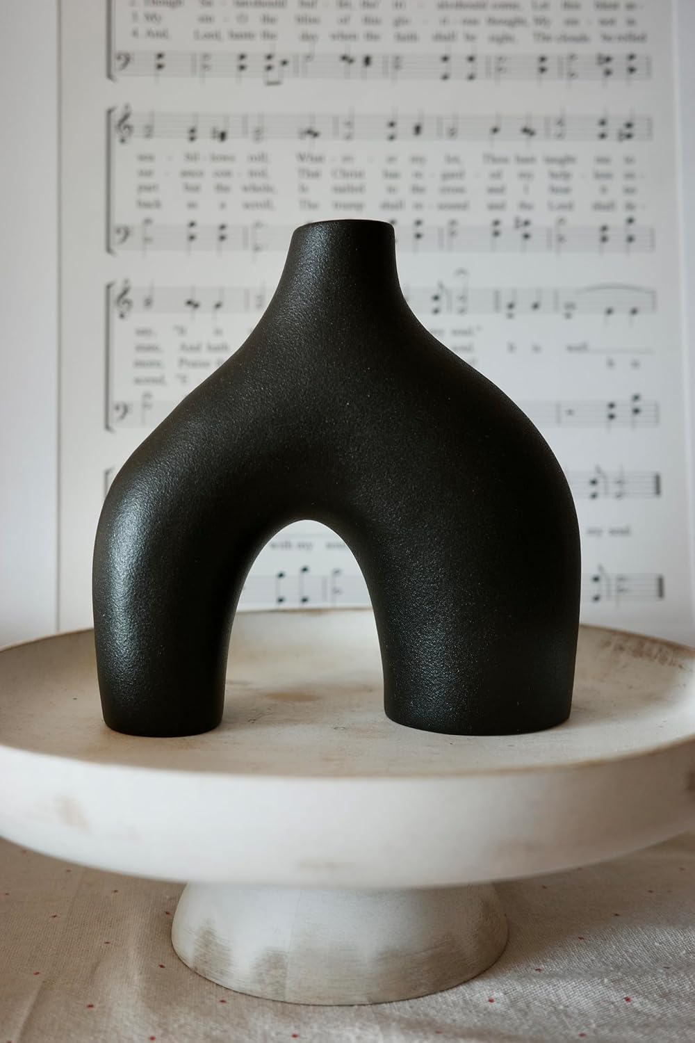 White Ceramic Hollow Donut Vase Decor / Black / Set of 2