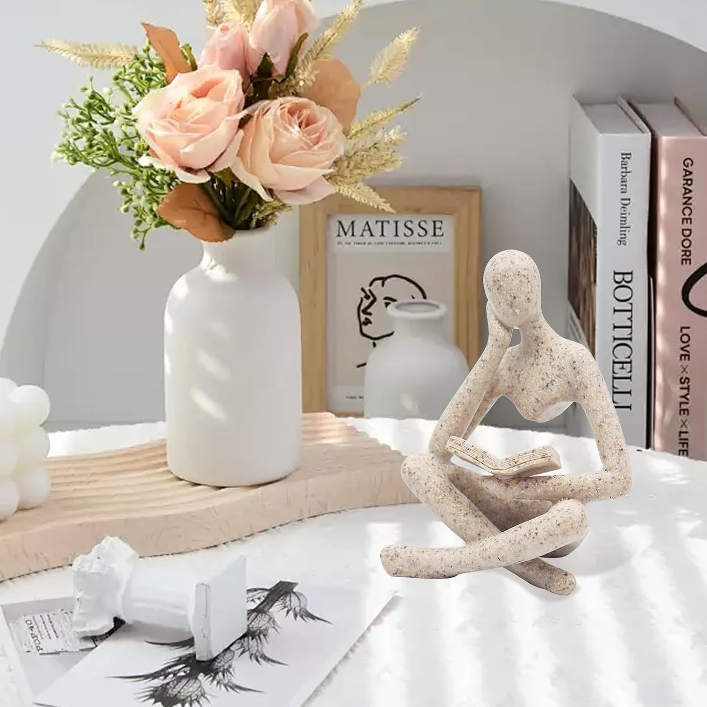 Modern Aesthetic Figurine Decoration / Small / Left