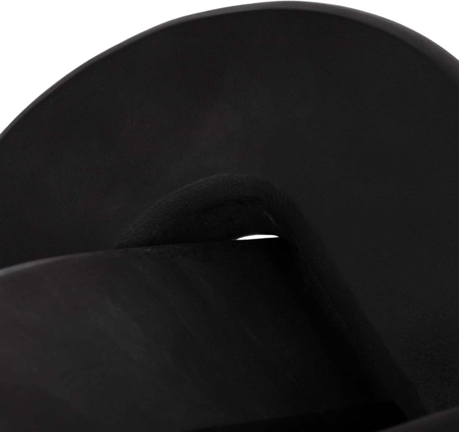 Statues and Ornaments / 10.0" H / Black