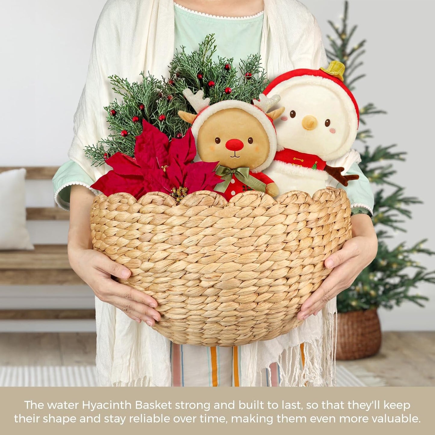 Handwoven Water Hyacinth Scalloped Hanging Basket / Model 1