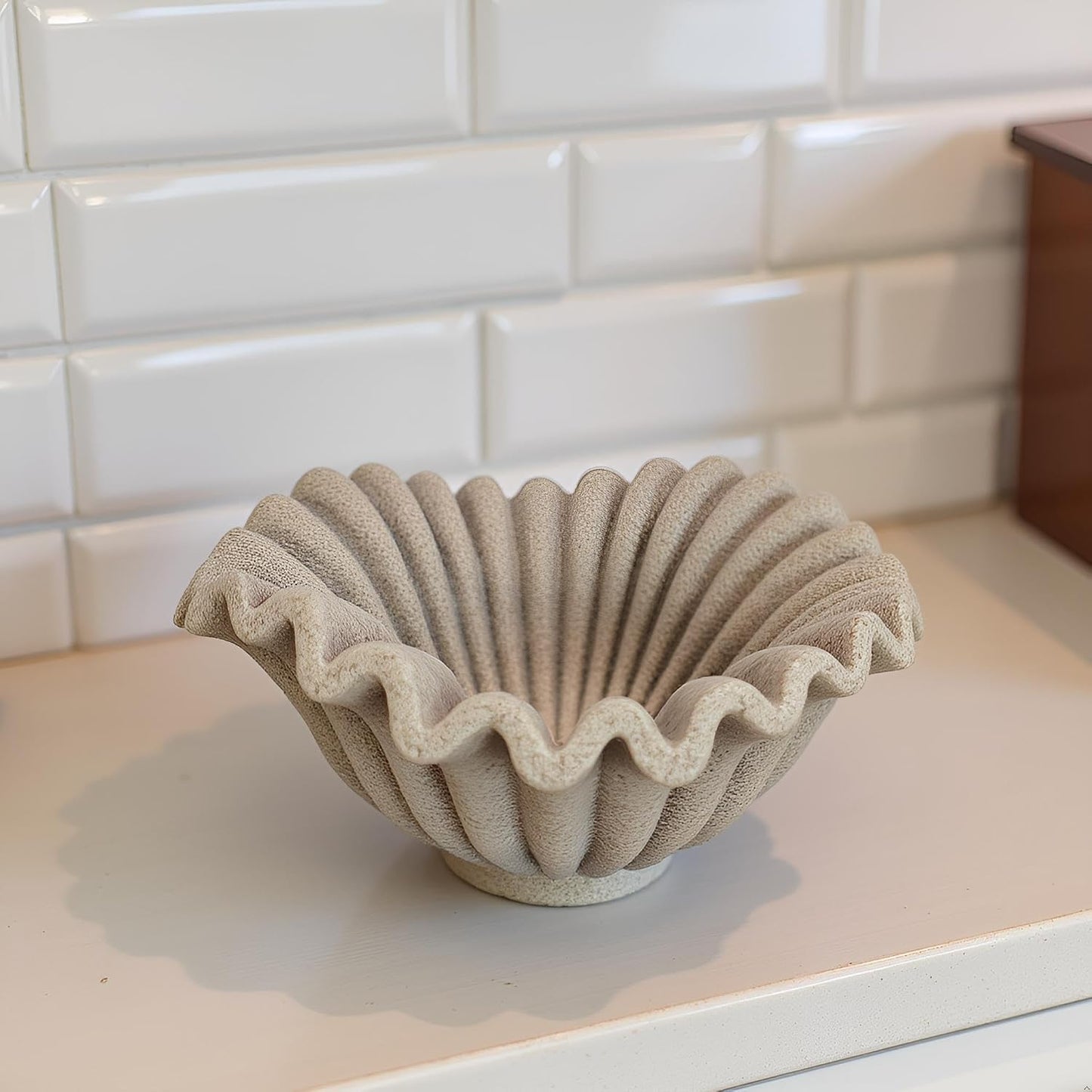 Scalloped Pedestal Bowls for Modern Home Decor / Beige-b / 6inch