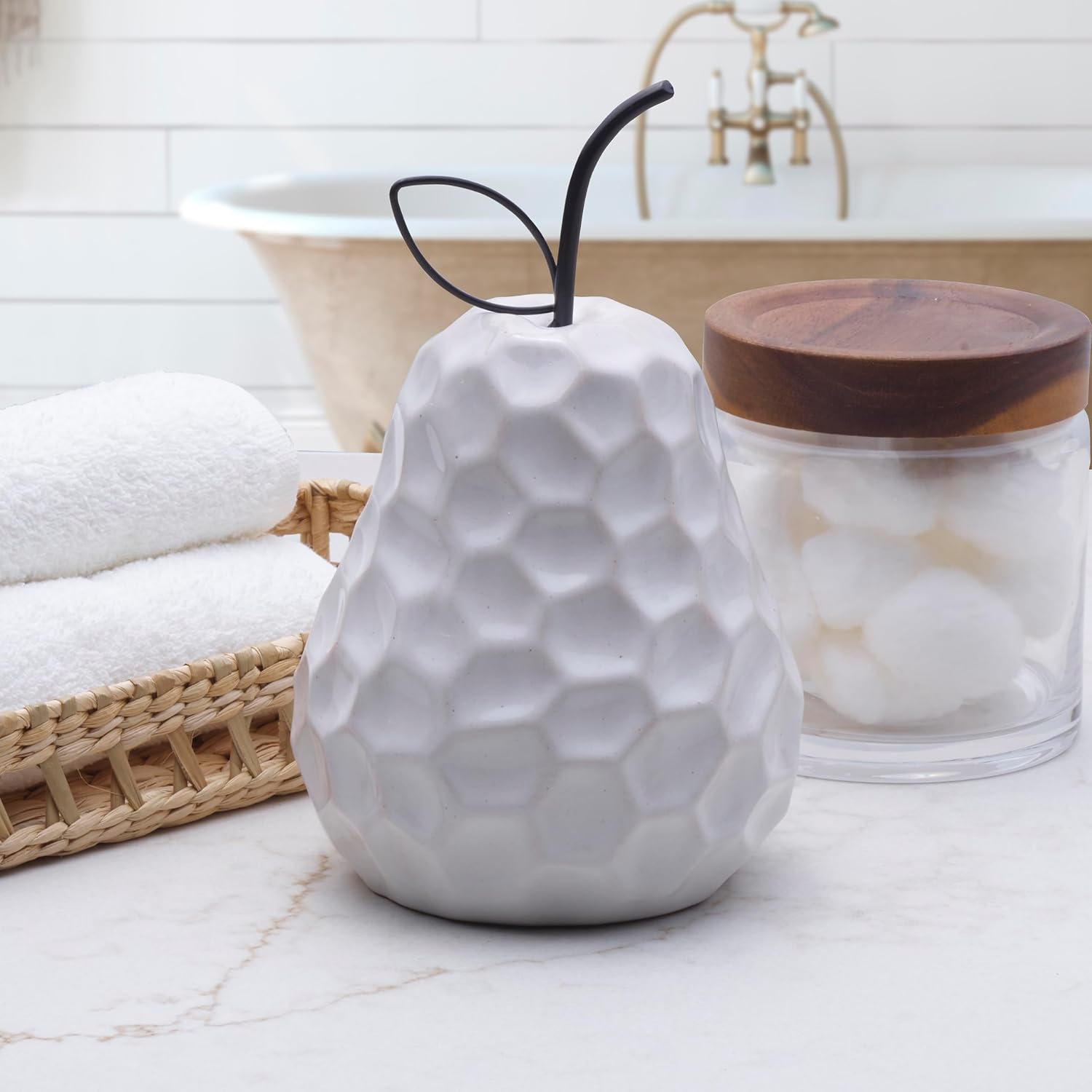 Ceramic Pear Figurine / White / 8 x 5 x 5