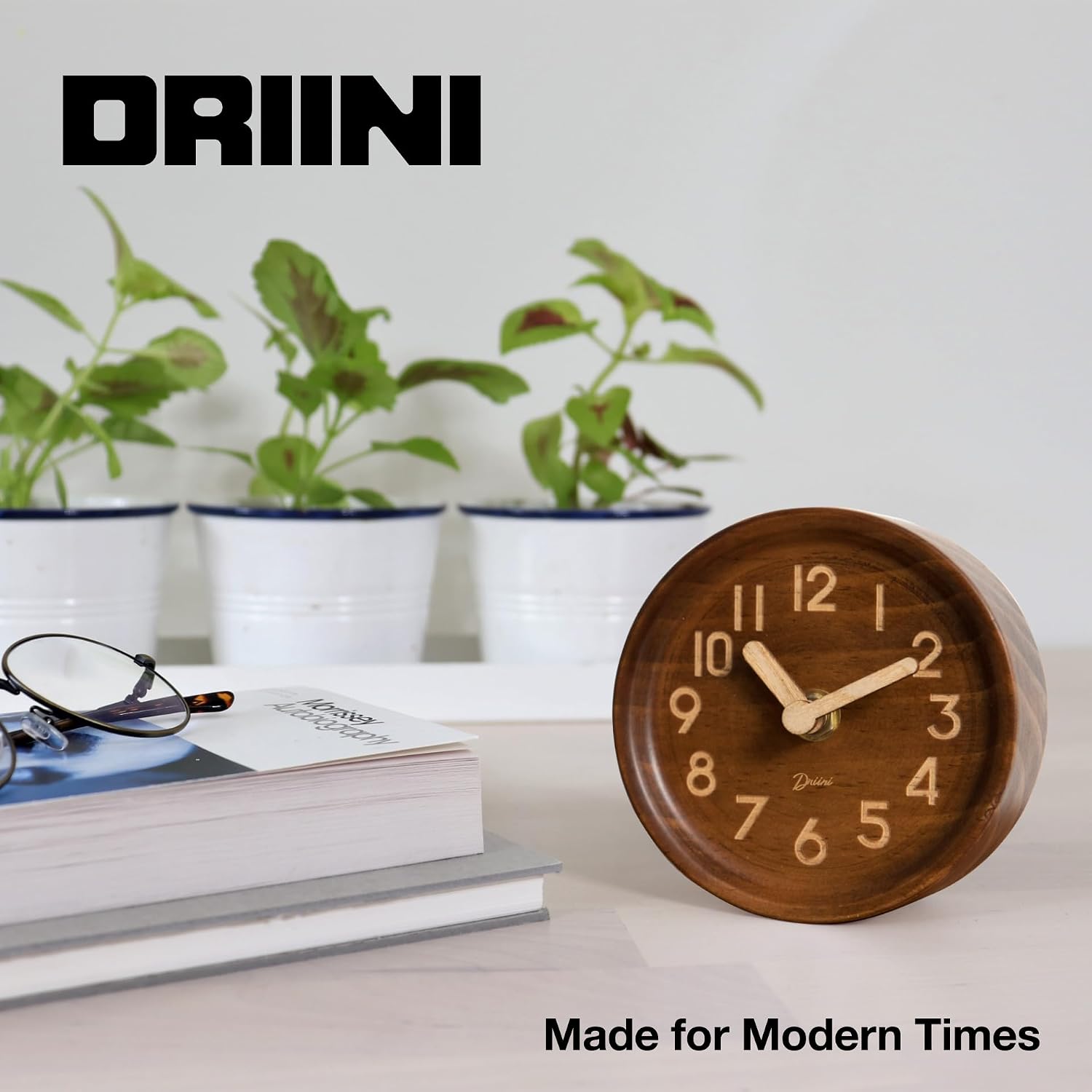 Driini Wooden Analog Desktop Clock – 4.3 in. Decorative Pinewood, No-Tick Design – Easy to Read Silent Sweep Mantle