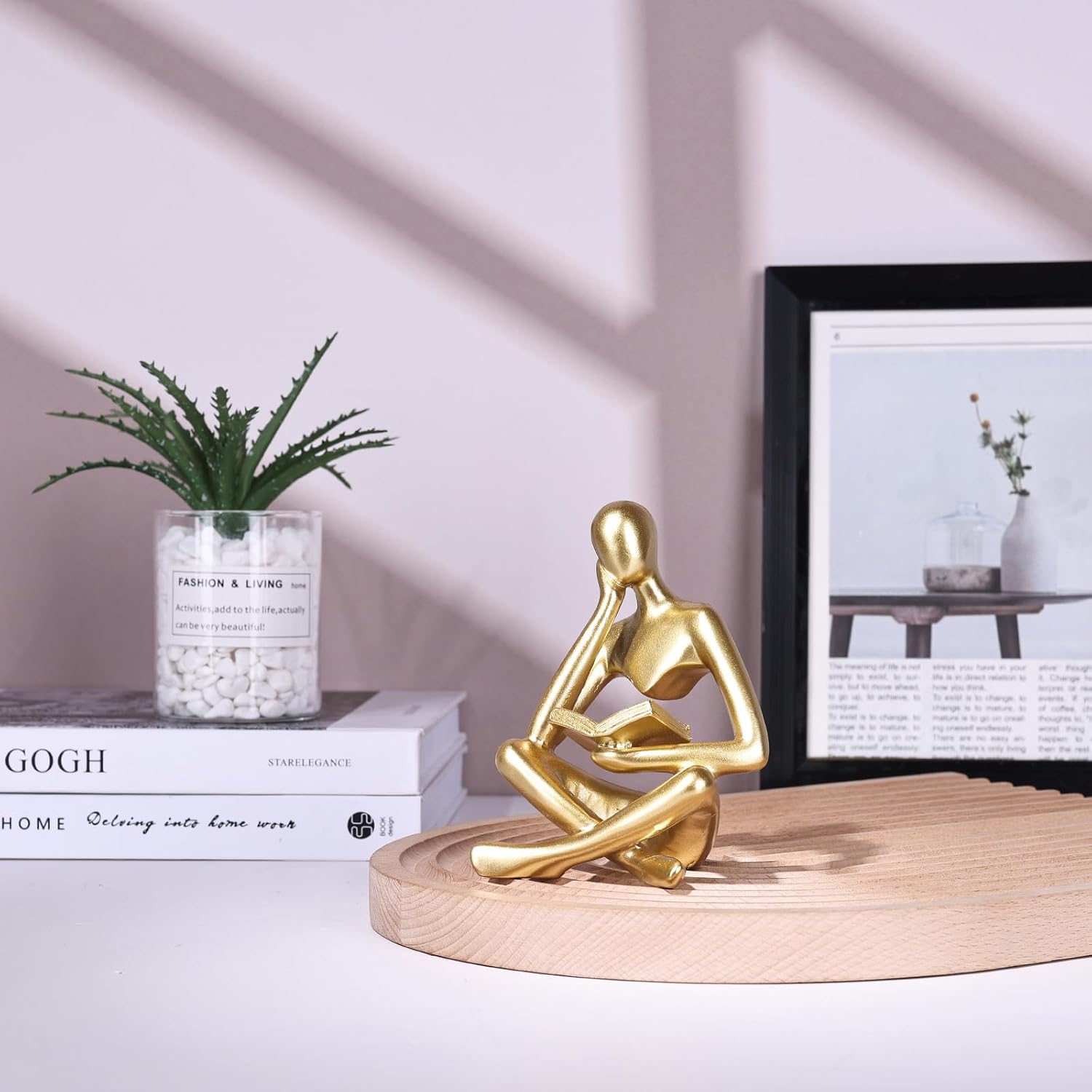Modern Aesthetic Figurine Decoration / Gold